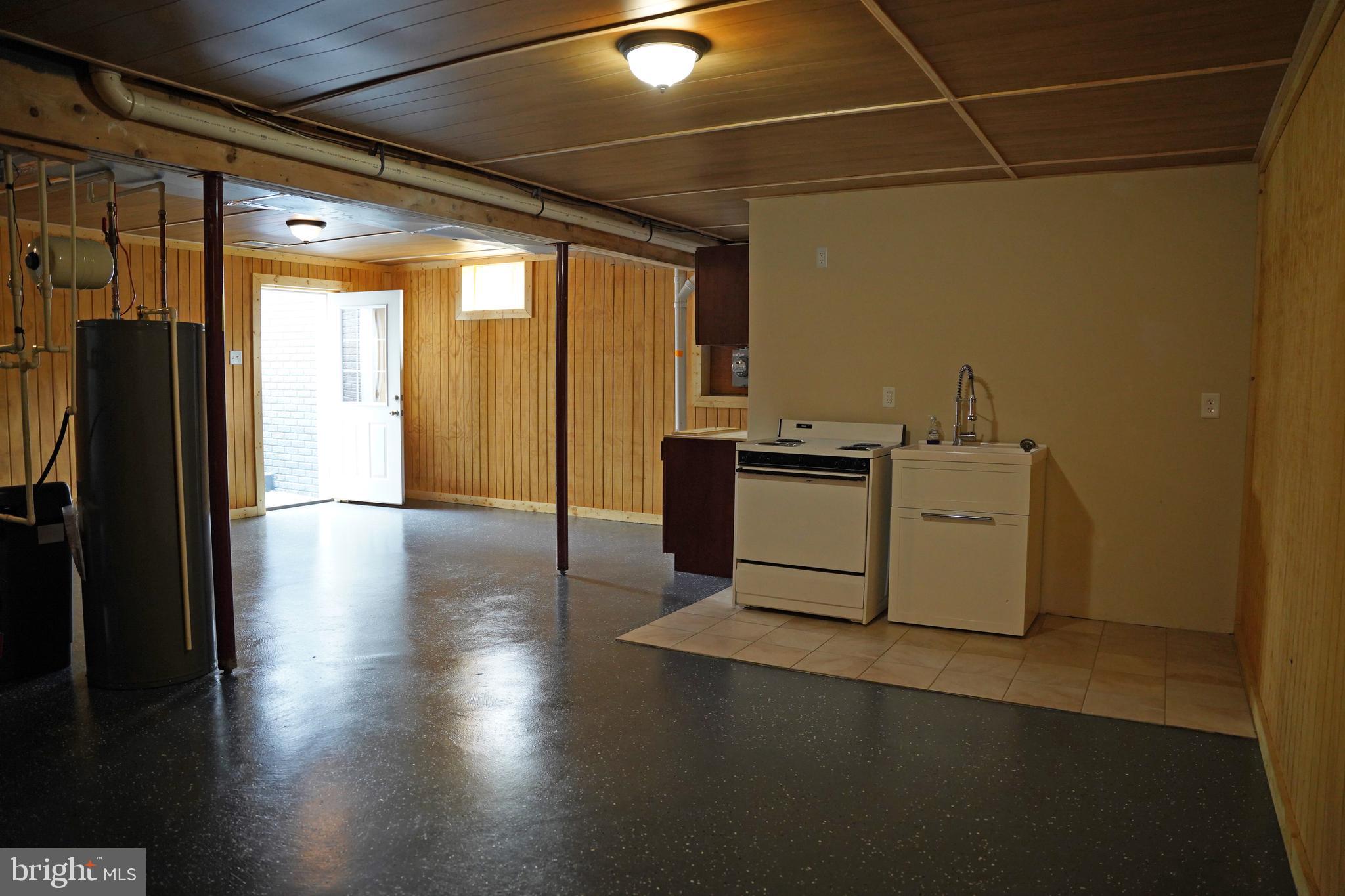 CAMERON ACRES - Residential