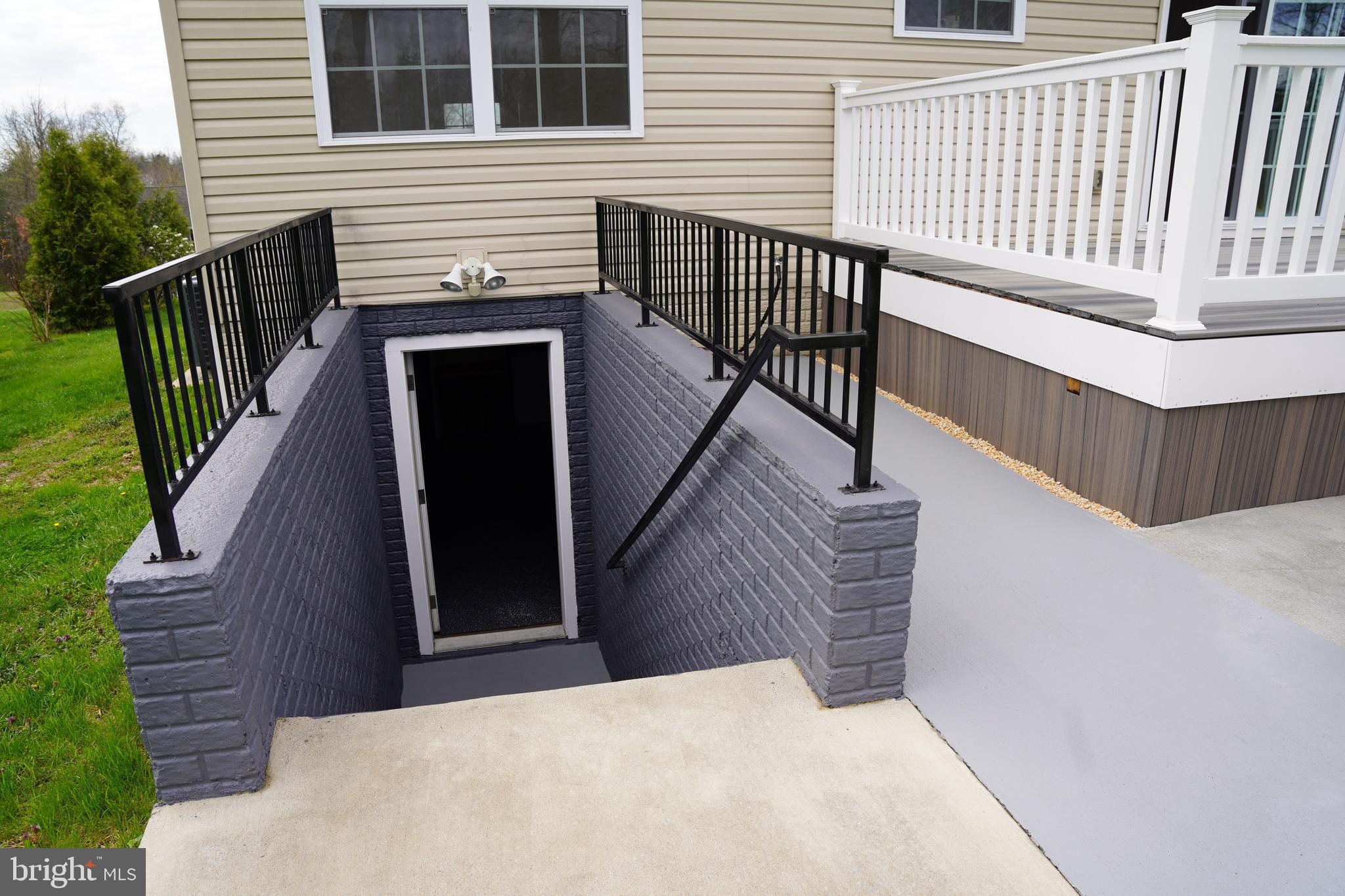 CAMERON ACRES - Residential