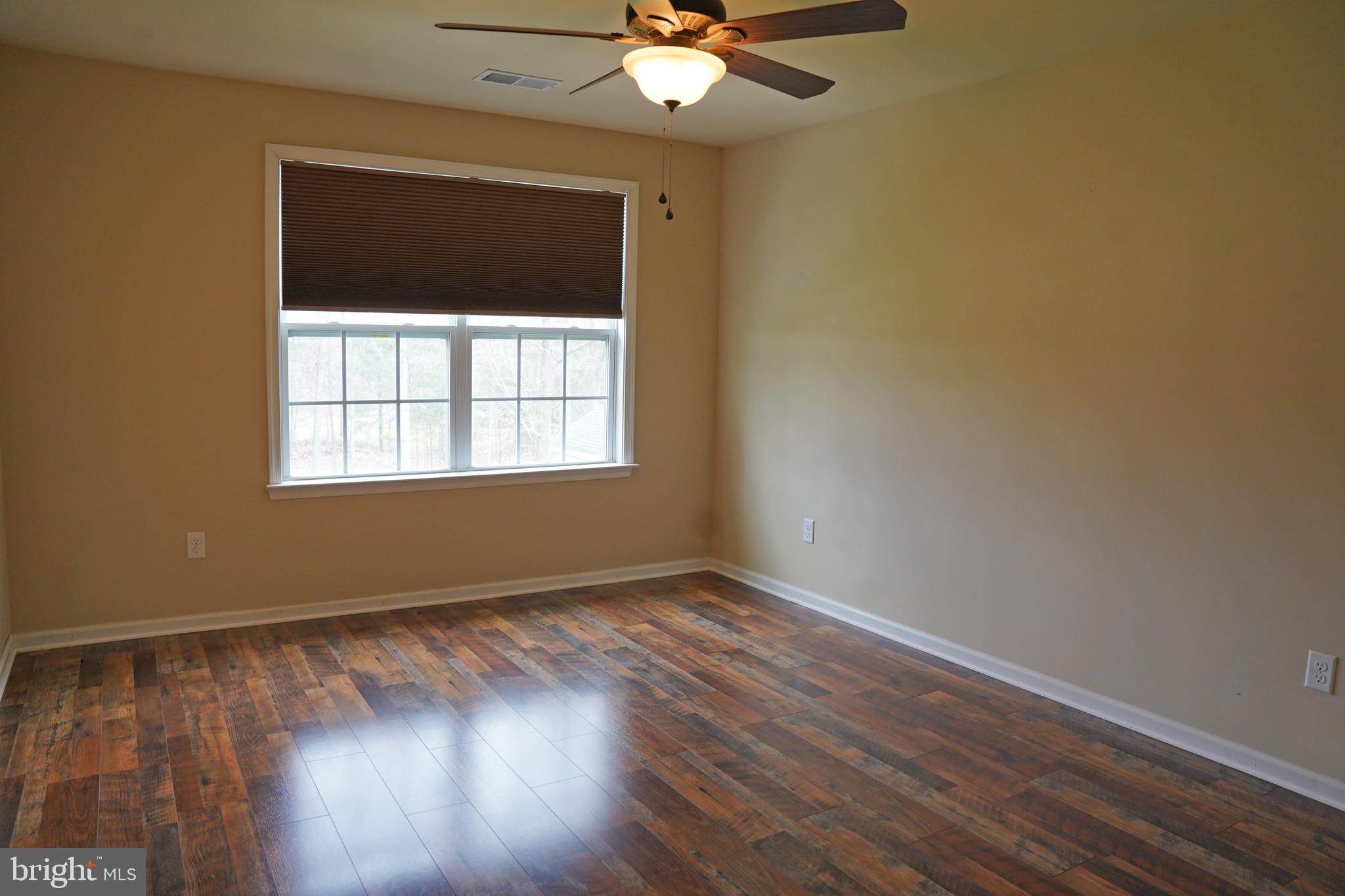 CAMERON ACRES - Residential