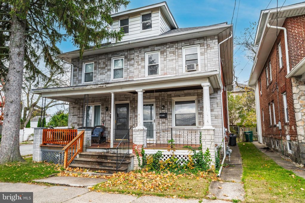 Photo of 422 Hickory Street, BETHLEHEM, PA 18017 (MLS # PANH2008868)