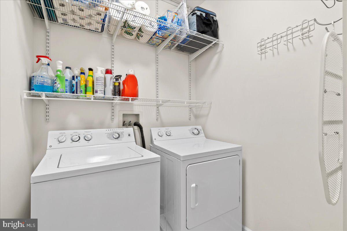 LAKELAND RIDGE - Residential