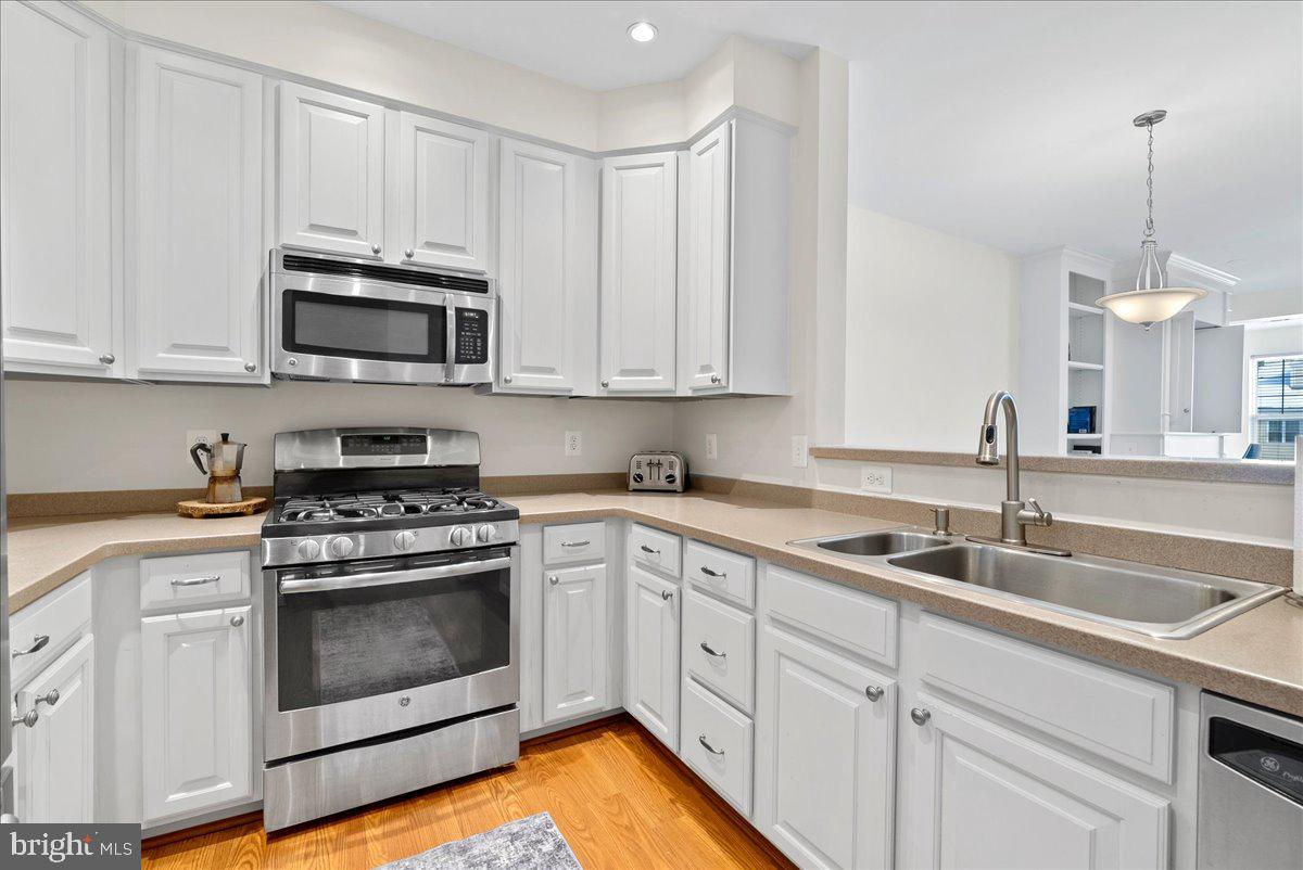 LAKELAND RIDGE - Residential