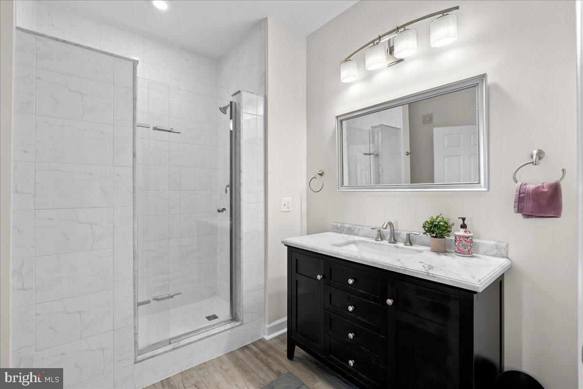 LAKELAND RIDGE - Residential