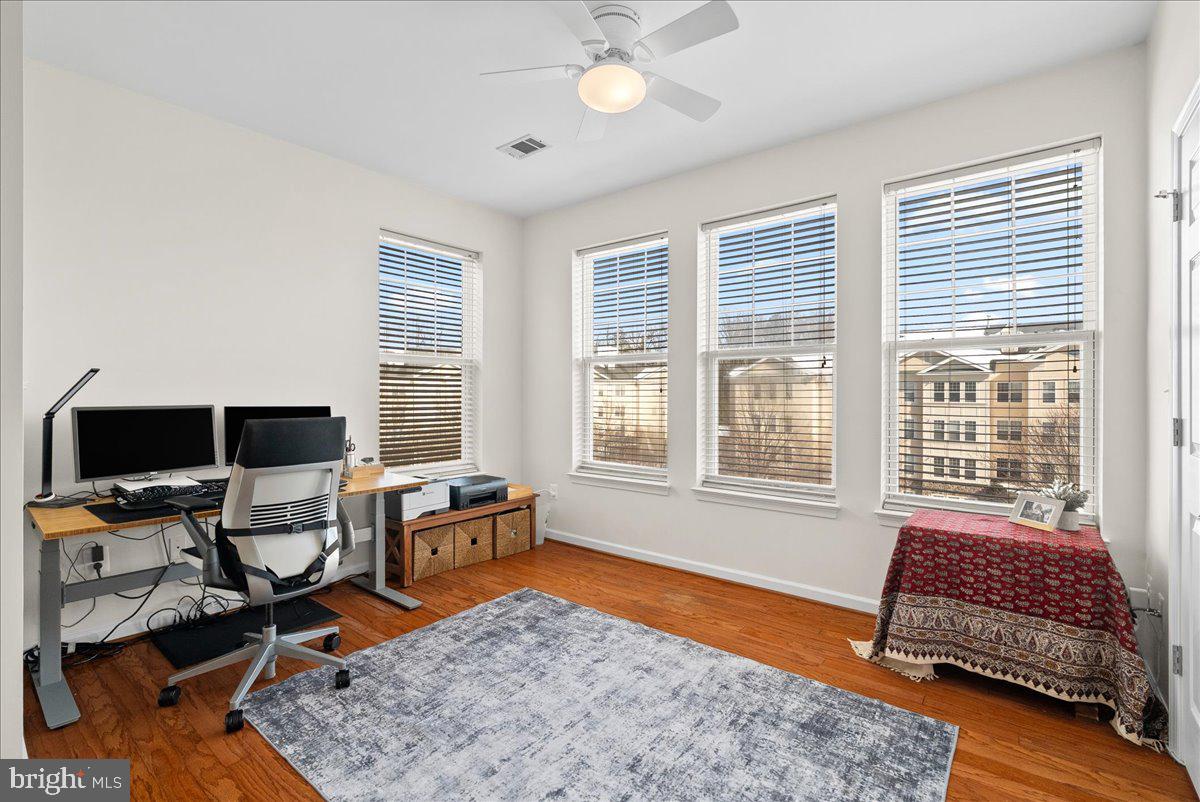 LAKELAND RIDGE - Residential