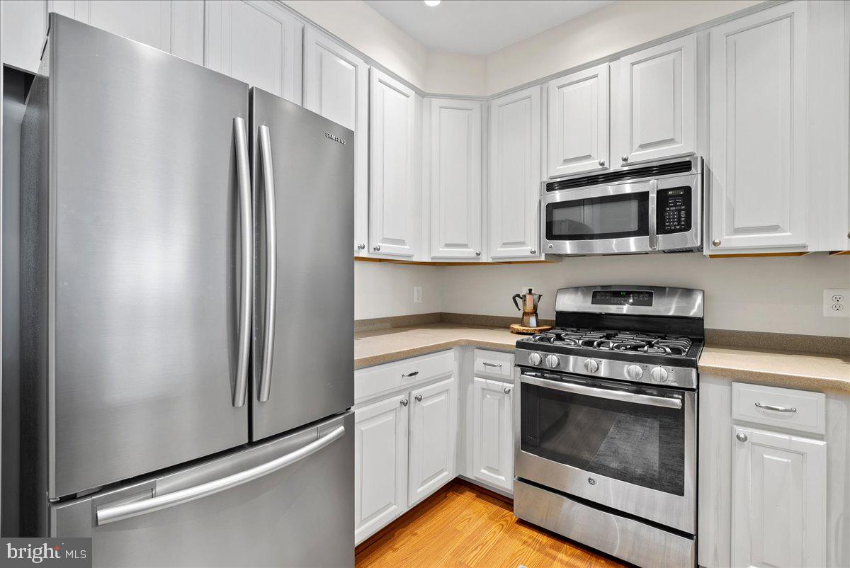 LAKELAND RIDGE - Residential