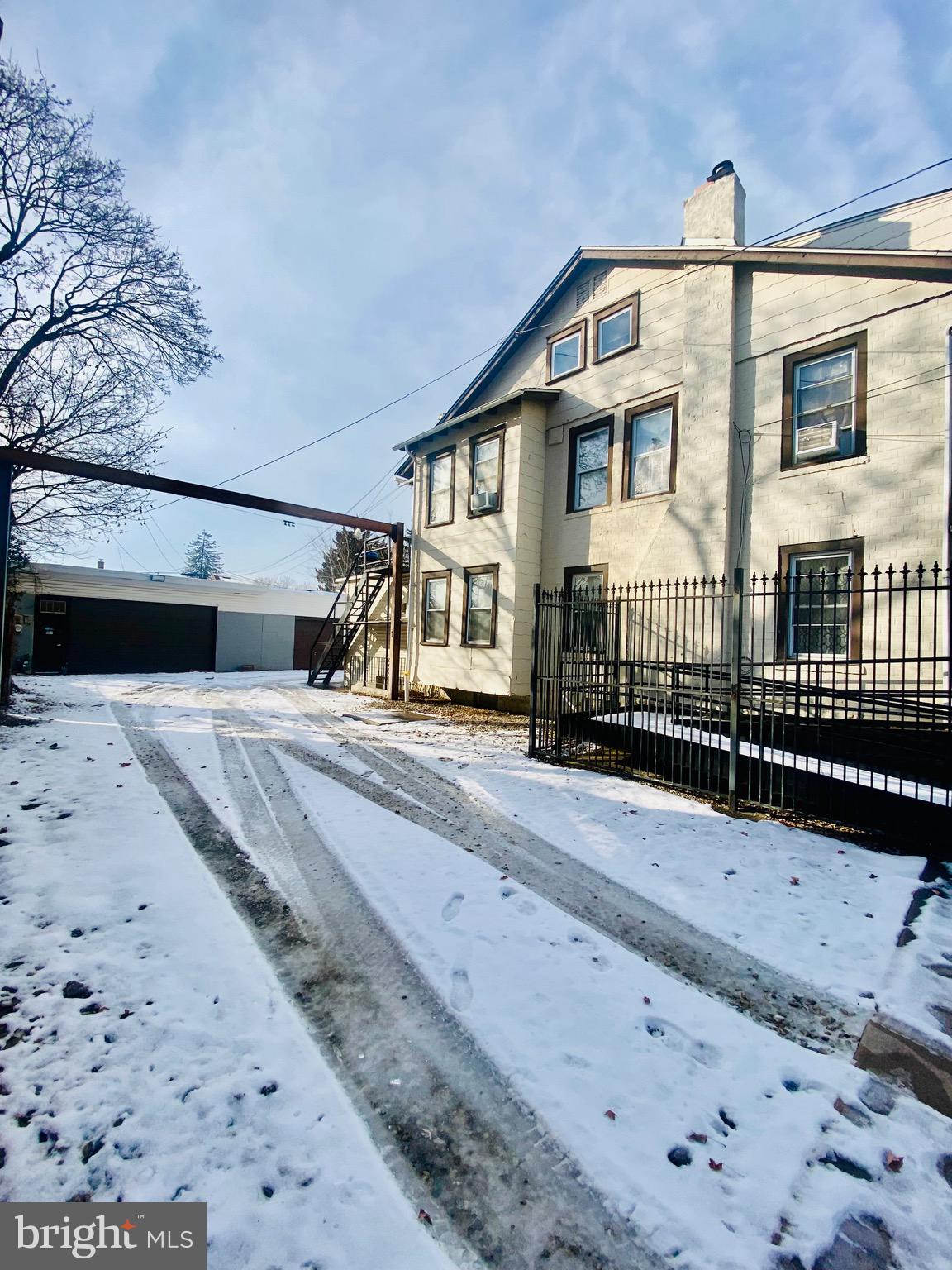 YEADON - Residential