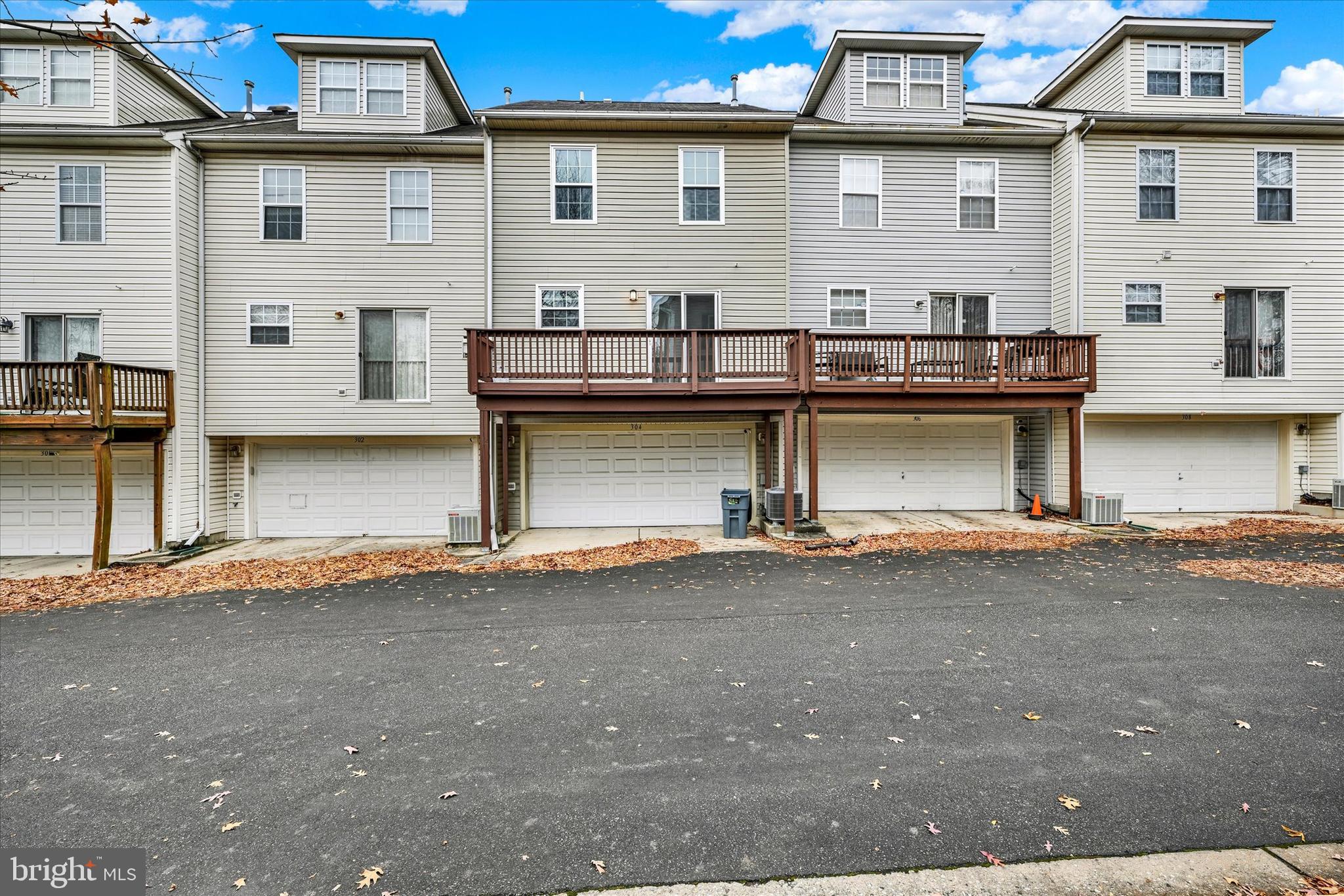 CROMWELL FOUNTAIN - Residential Lease