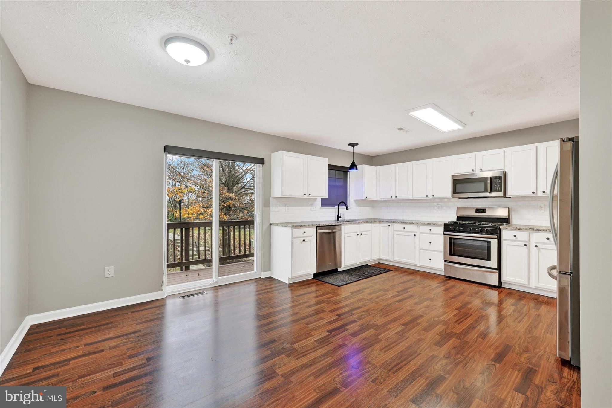 CROMWELL FOUNTAIN - Residential Lease