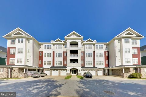 Condo For Sale - 13851 Belle Chasse Boulevard #213<br/> LAUREL, MD 20707