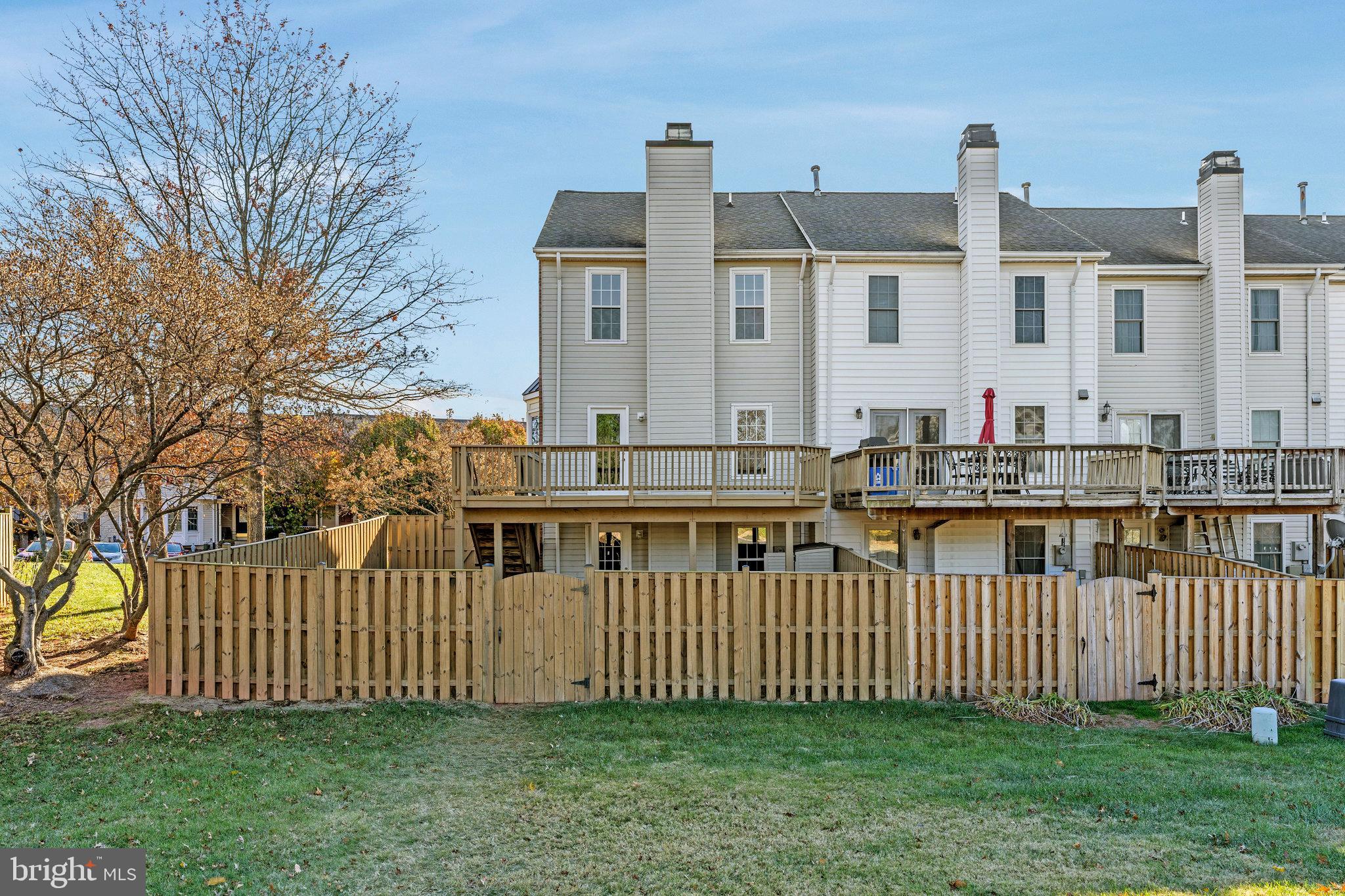 ASHBURN VILLAGE - Residential