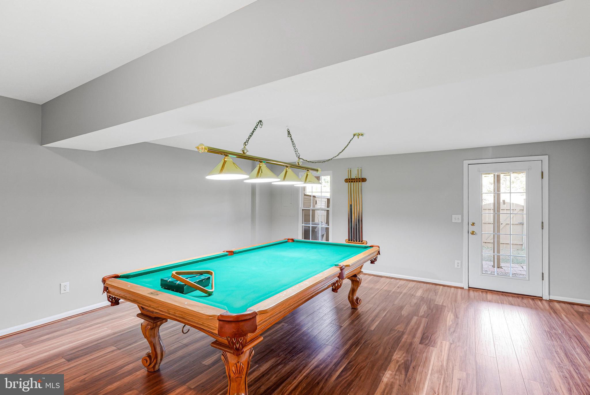 ASHBURN VILLAGE - Residential