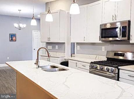 CHARLES VILLAGE - Residential Lease