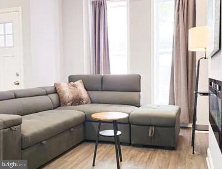 CHARLES VILLAGE - Residential Lease