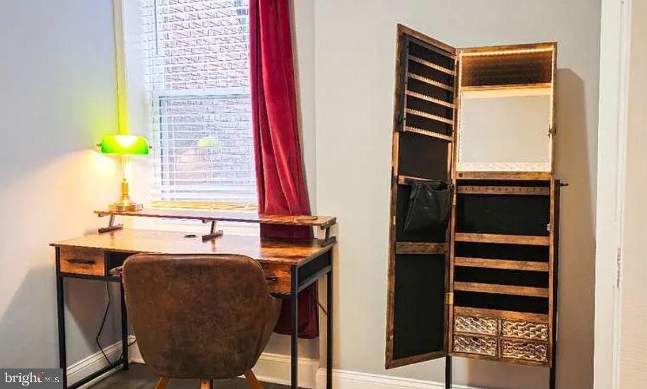 CHARLES VILLAGE - Residential Lease