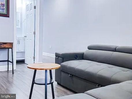 CHARLES VILLAGE - Residential Lease