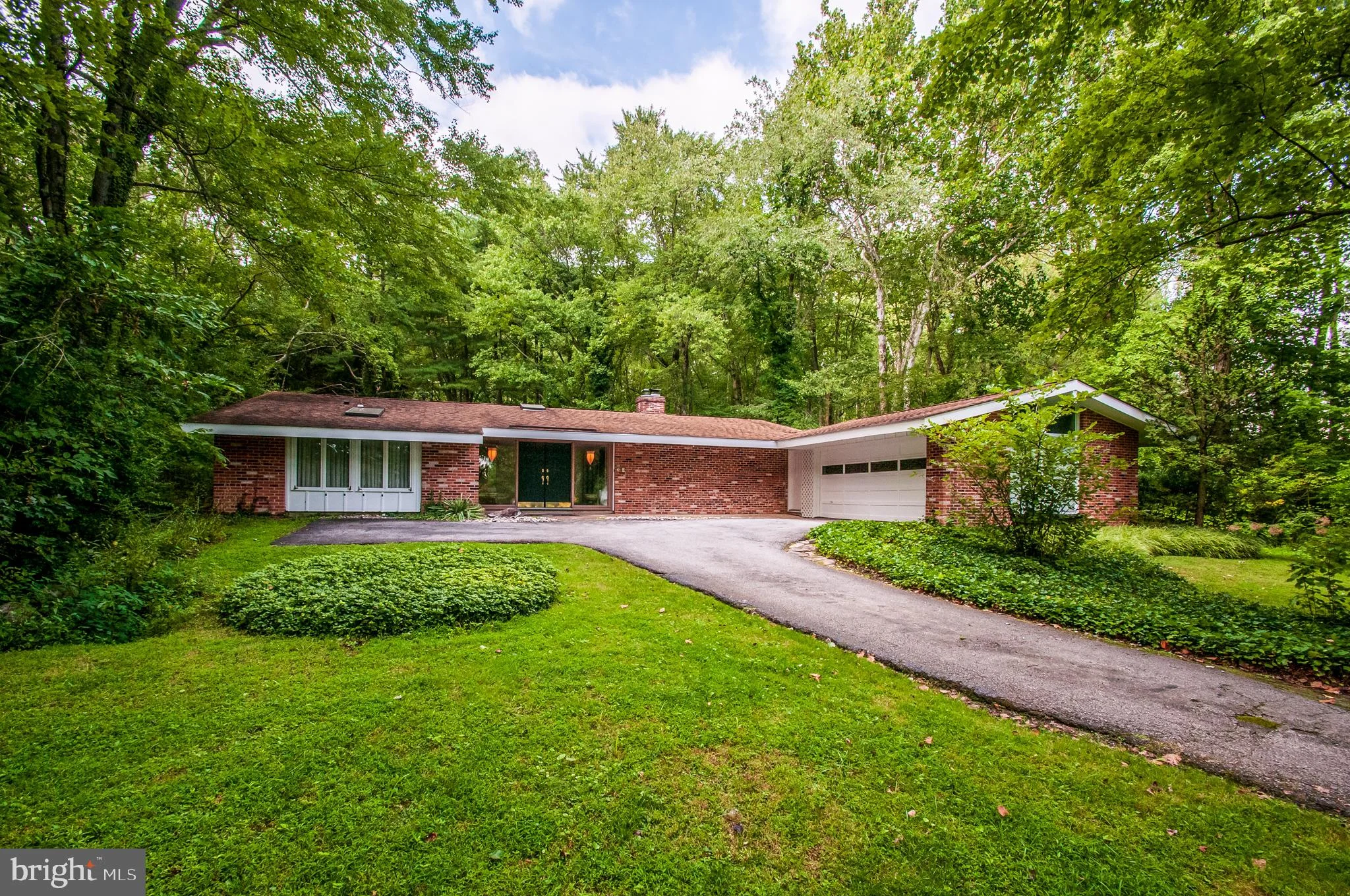 3 Stone Barn Lane, Greenville, DE 19807