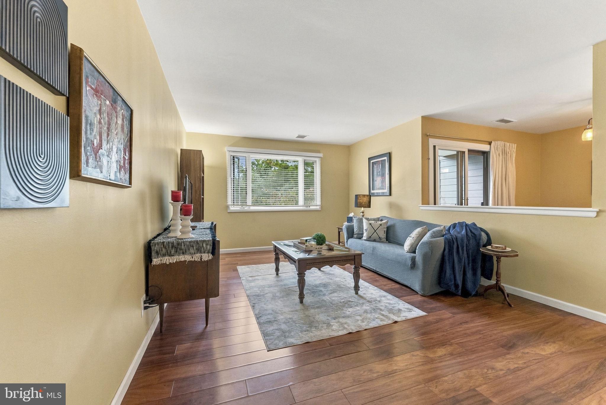 2214 SAYRE DRIVE