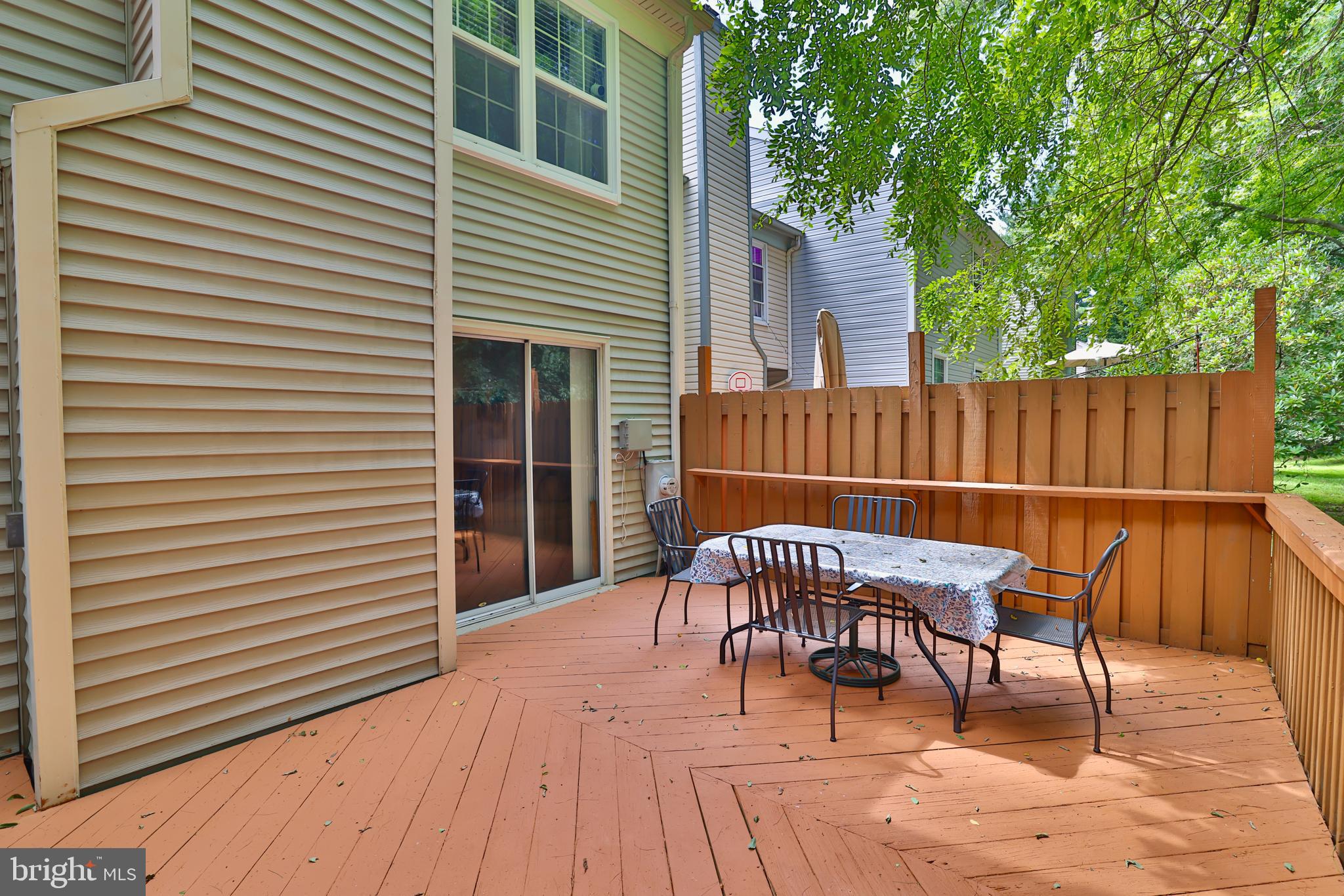 LONGMEAD - Residential