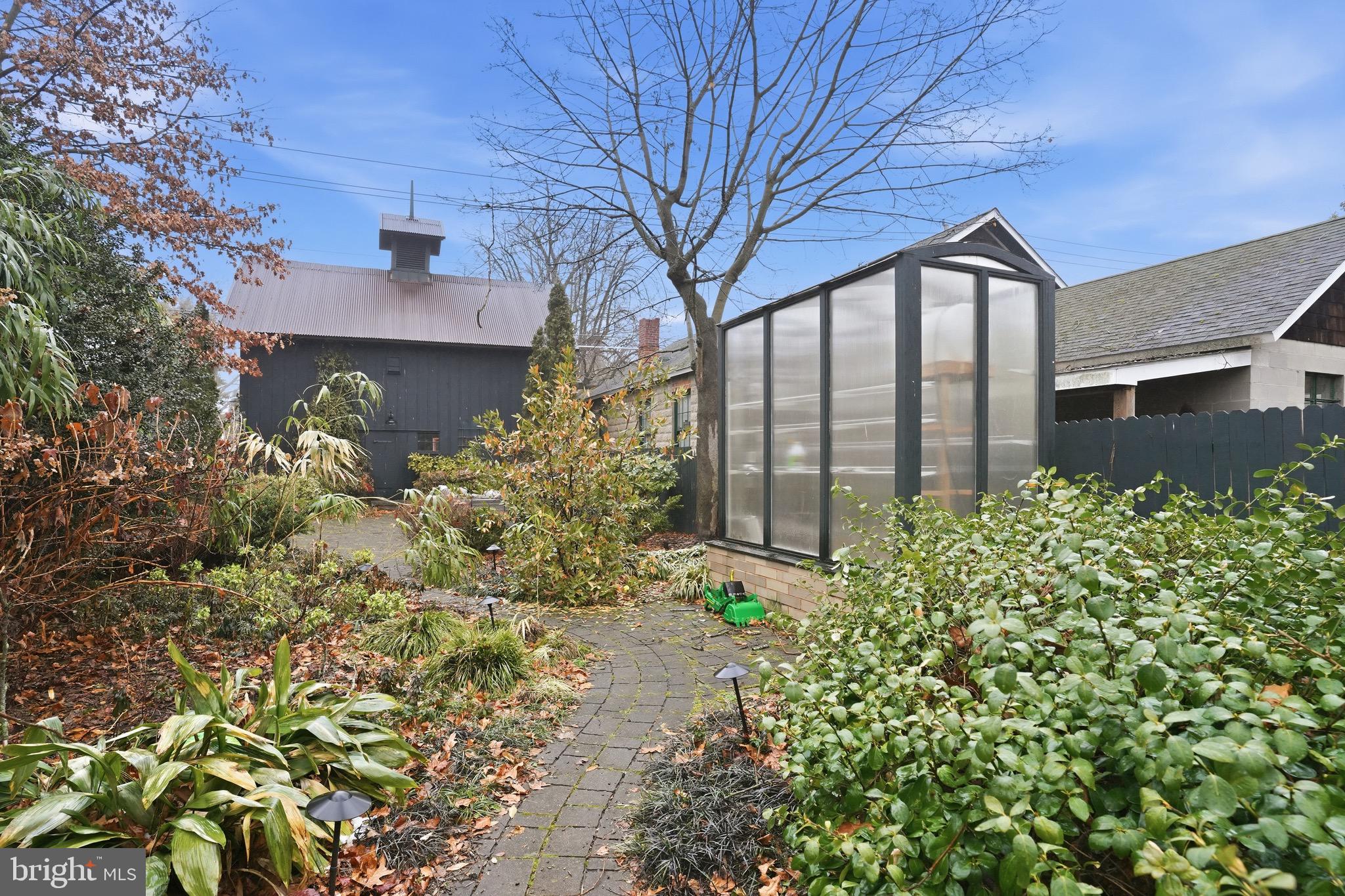 EASTON - Residential