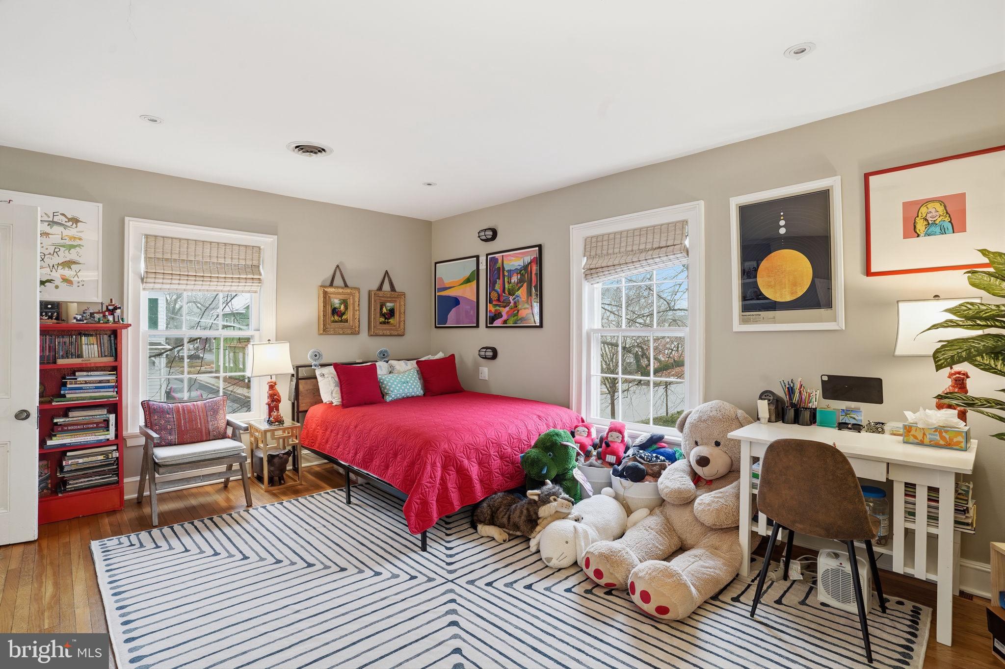 EASTON - Residential