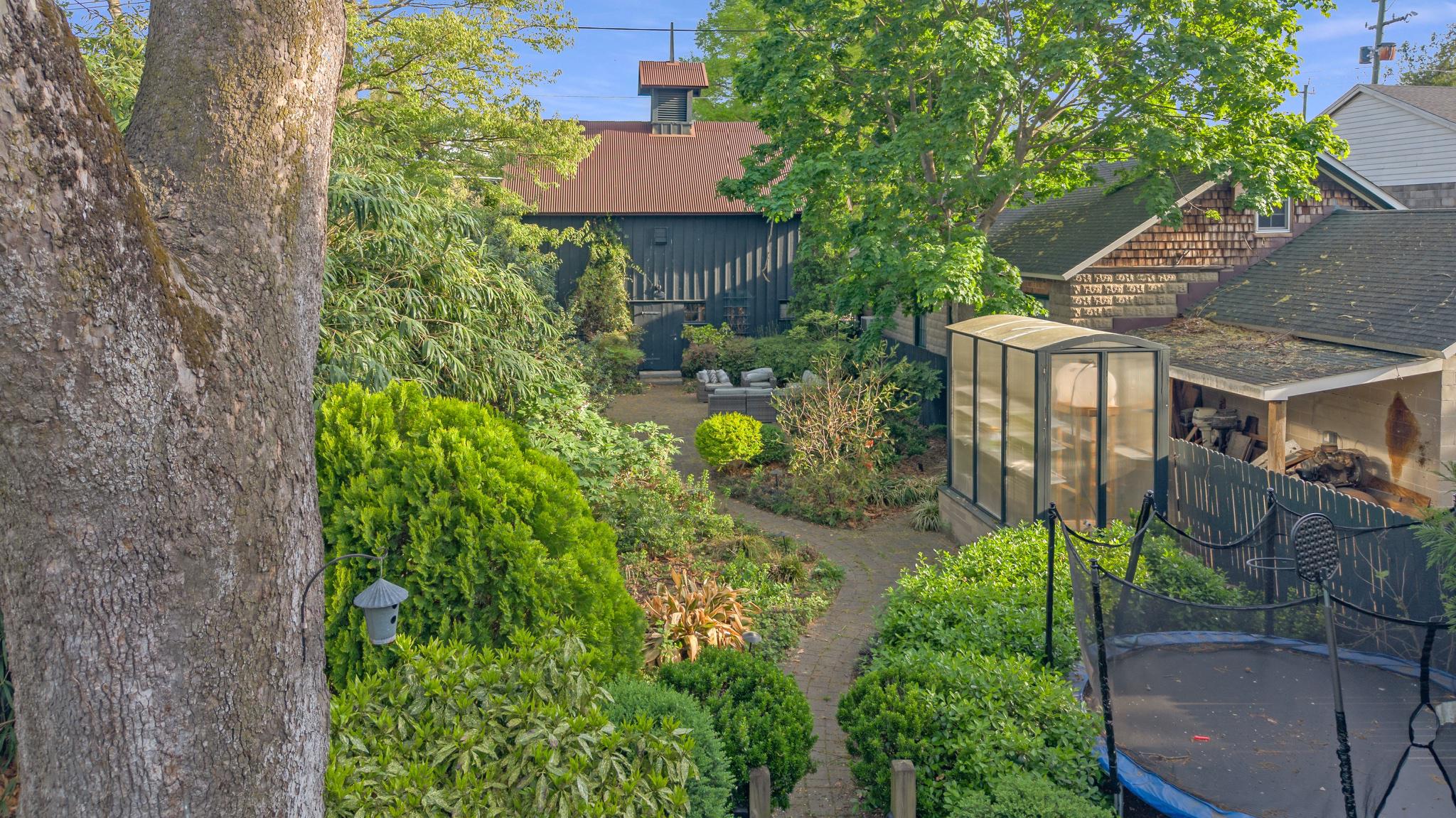 EASTON - Residential