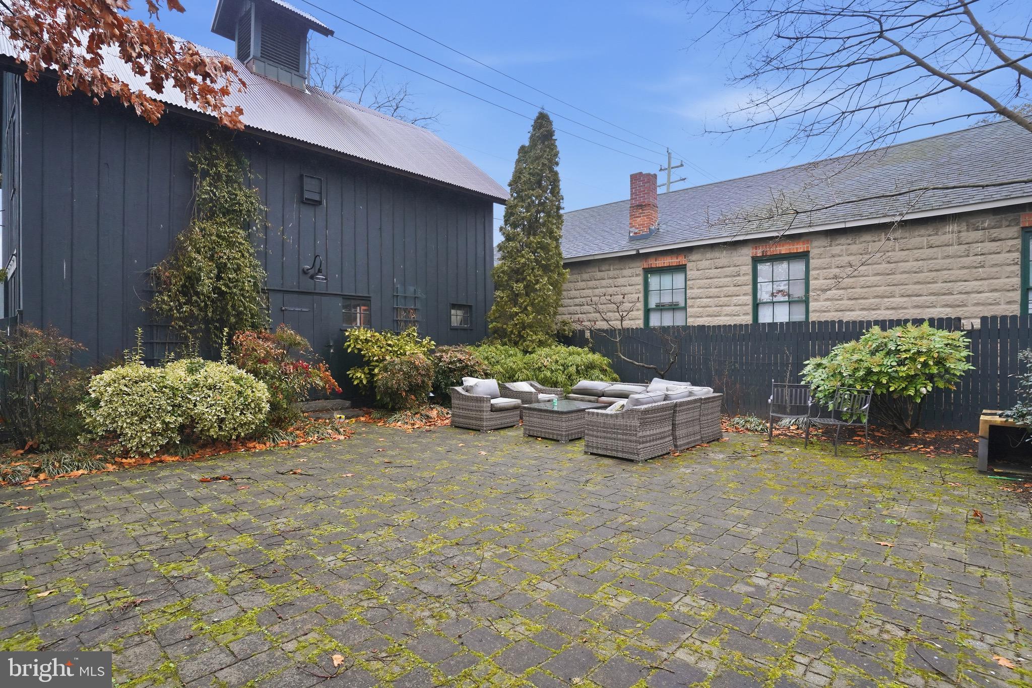 EASTON - Residential