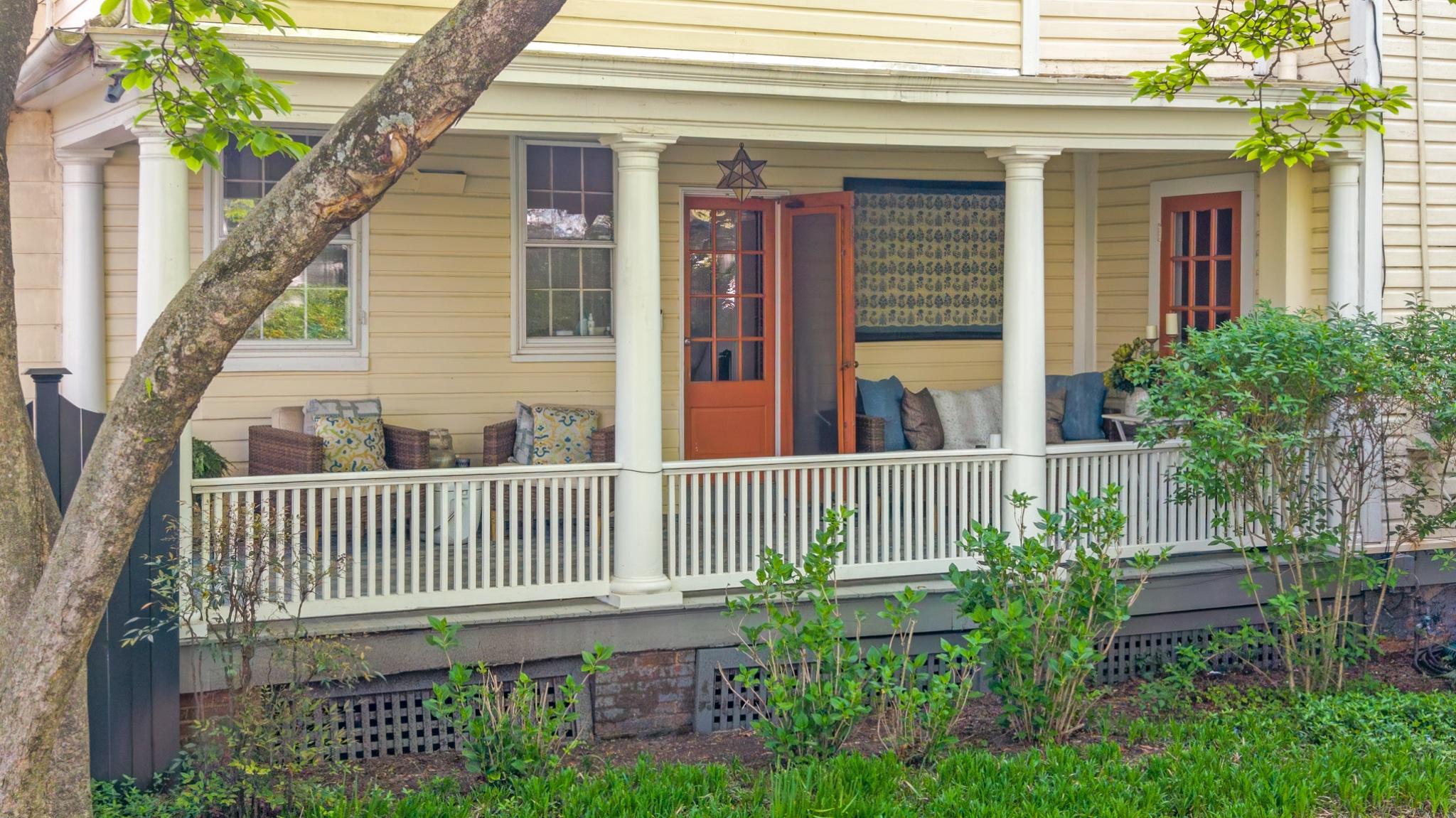 EASTON - Residential