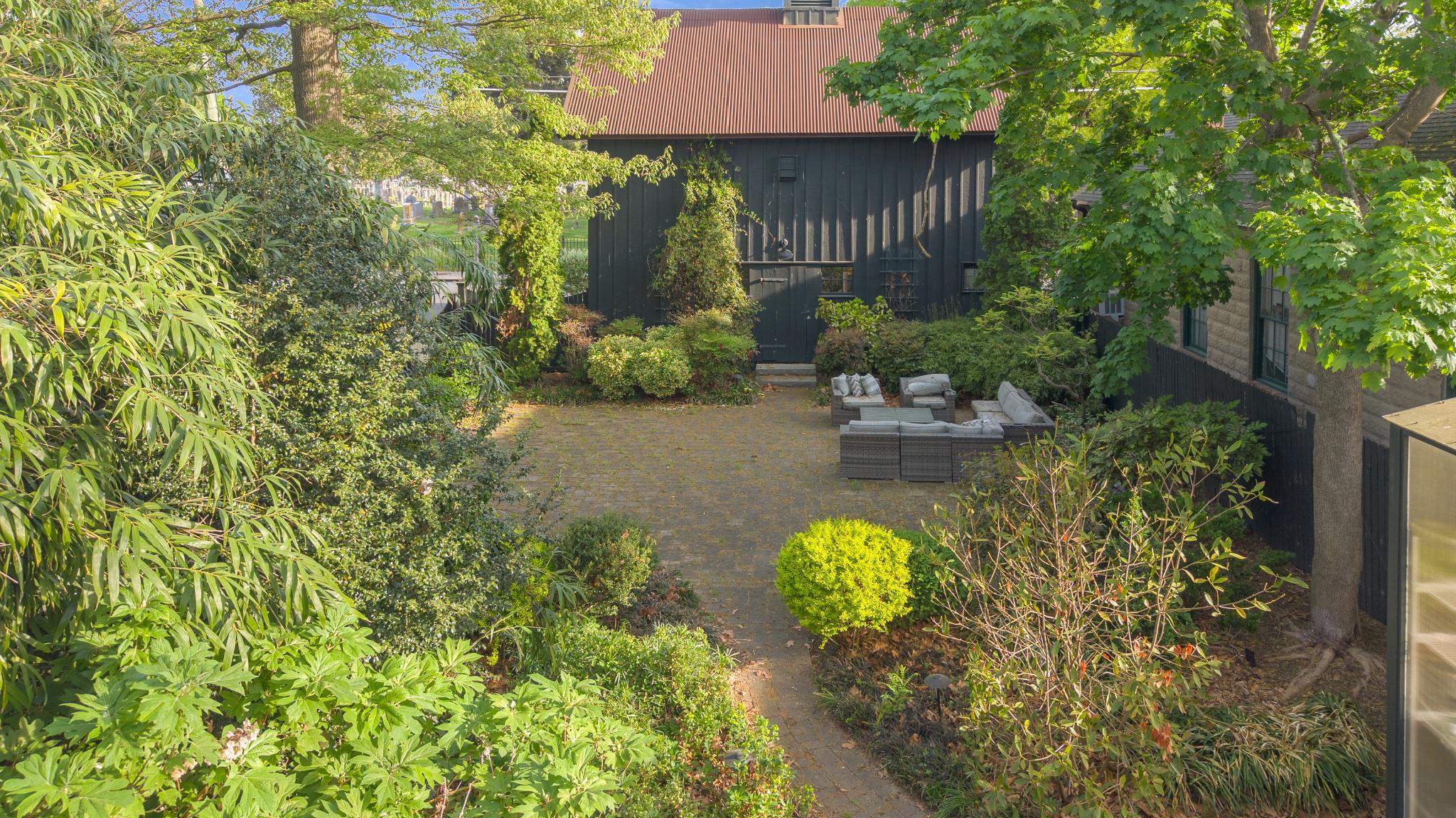 EASTON - Residential