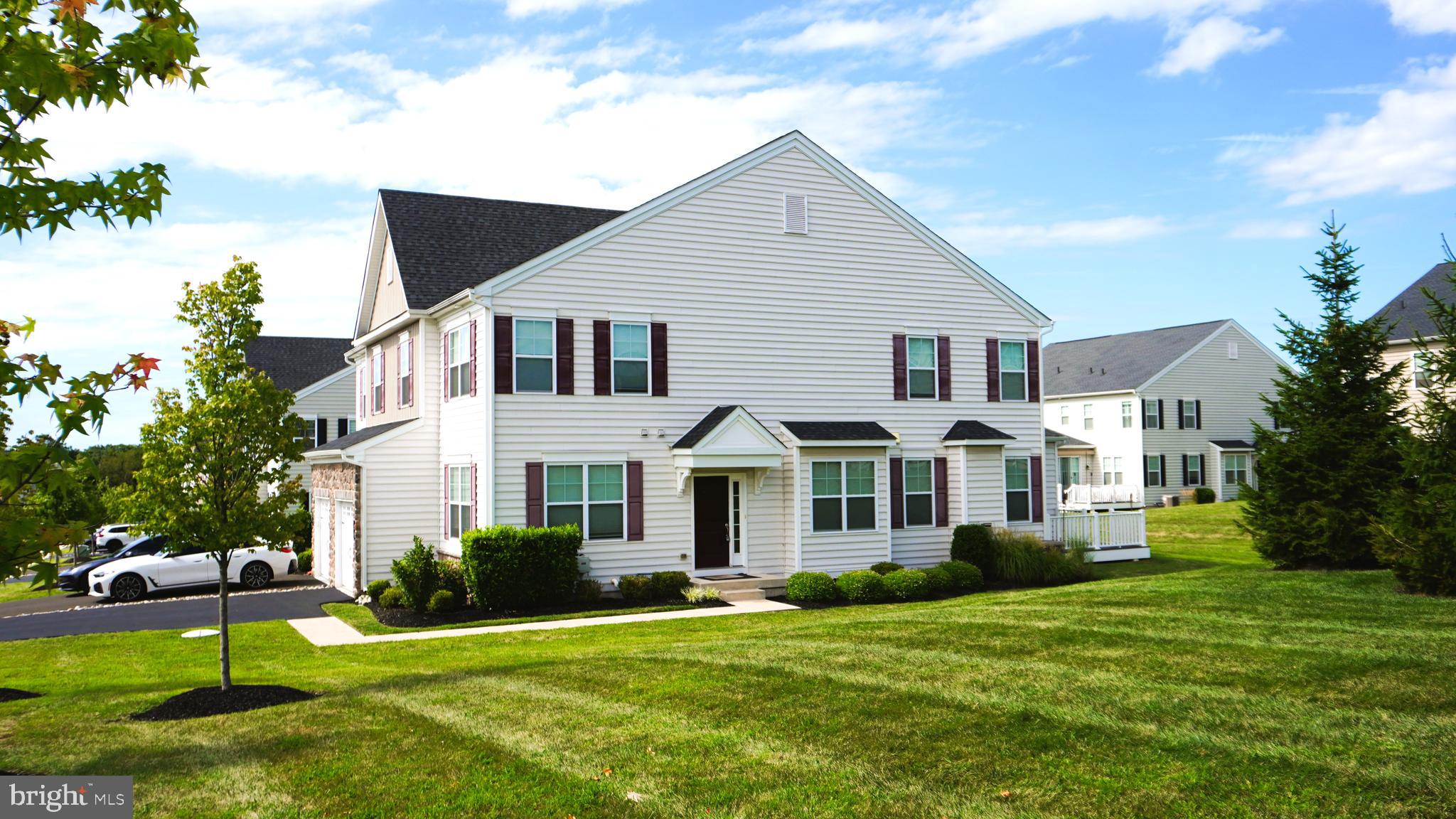 HILLSTONE - Residential Lease