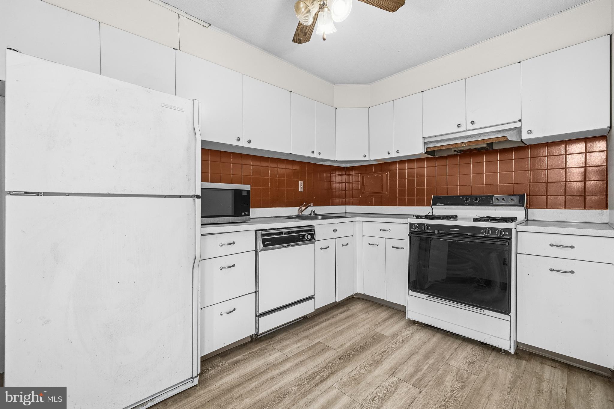 THE CARLTON - Residential