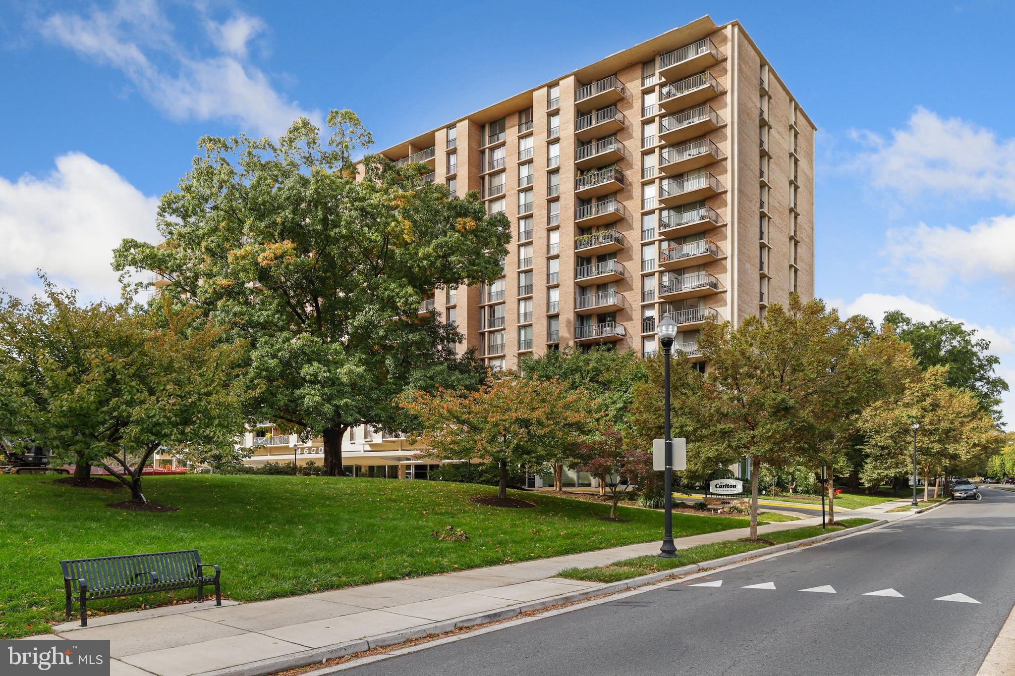 THE CARLTON - Residential