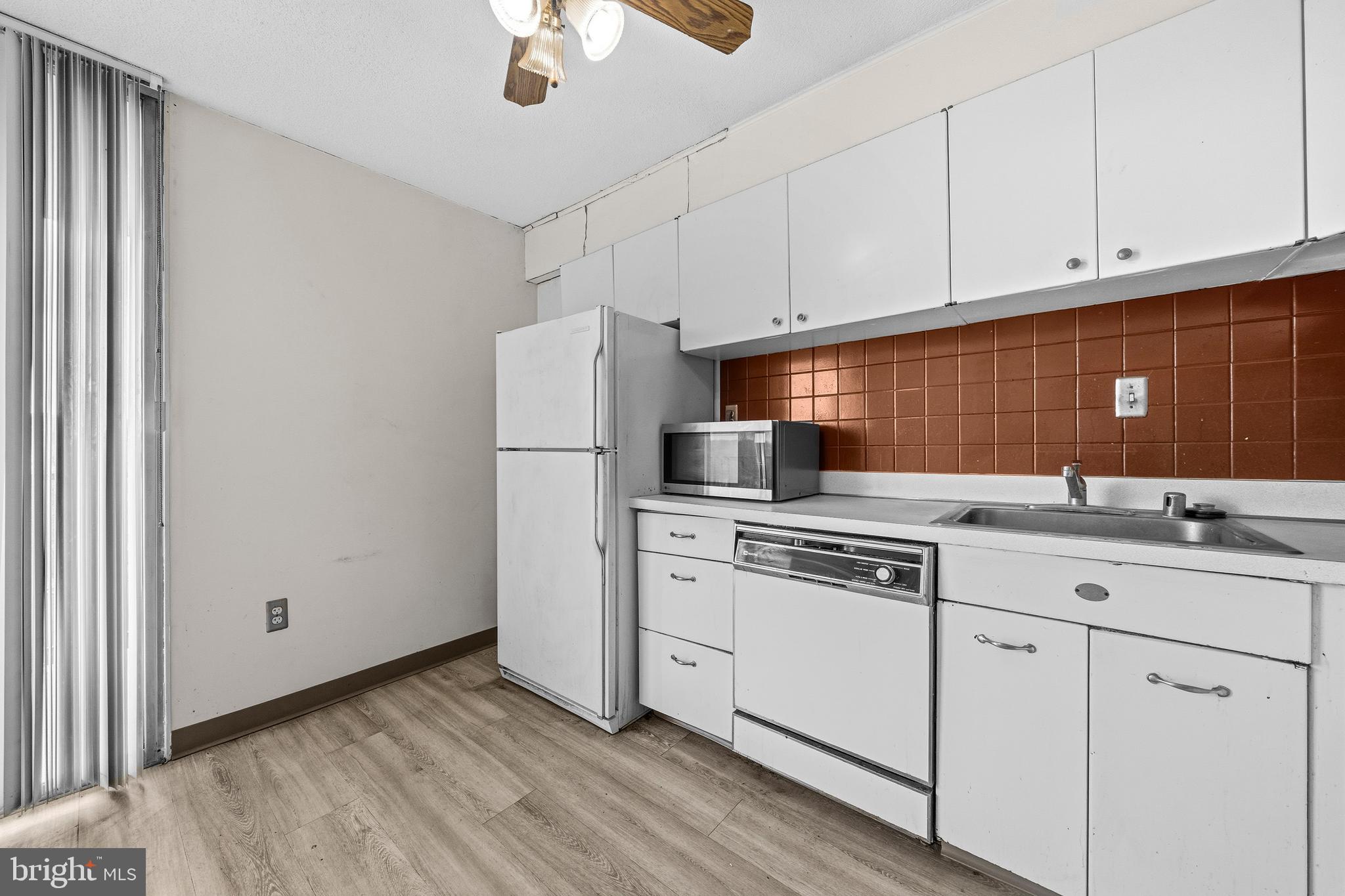 THE CARLTON - Residential