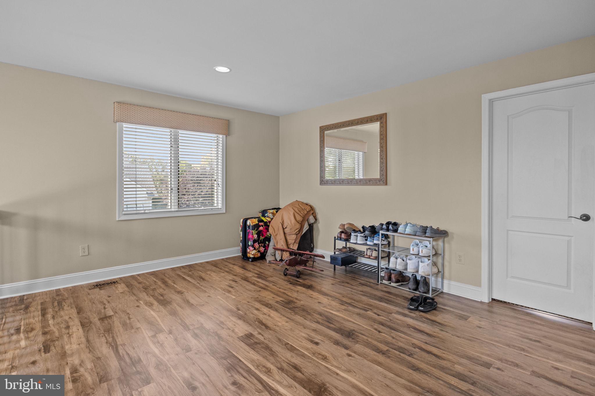 HILLS AT NORTHAMPT - Residential