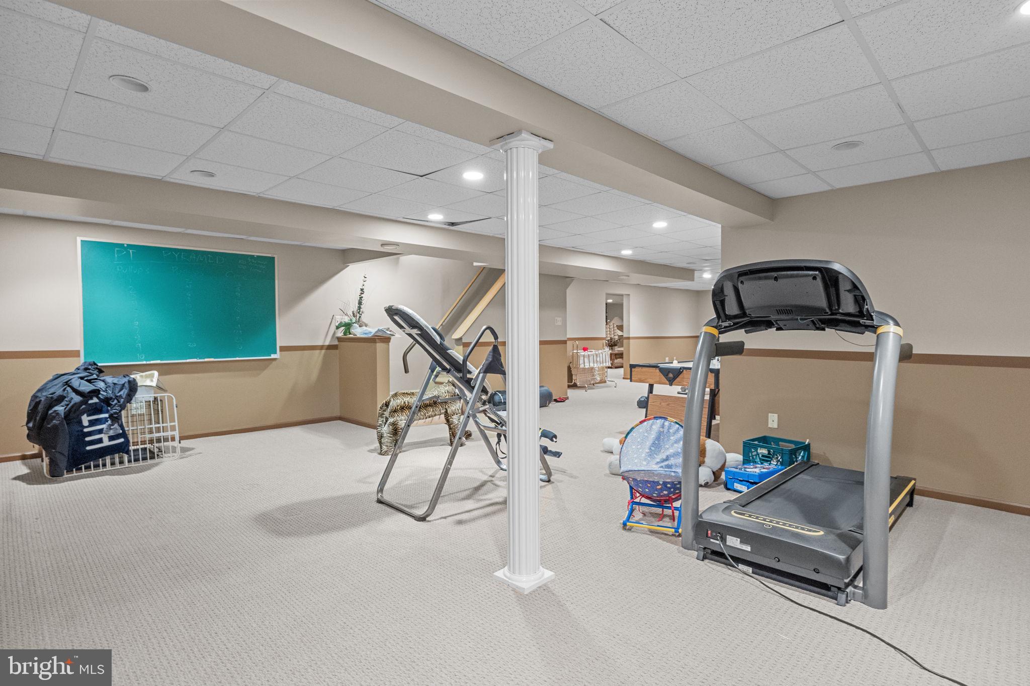 HILLS AT NORTHAMPT - Residential