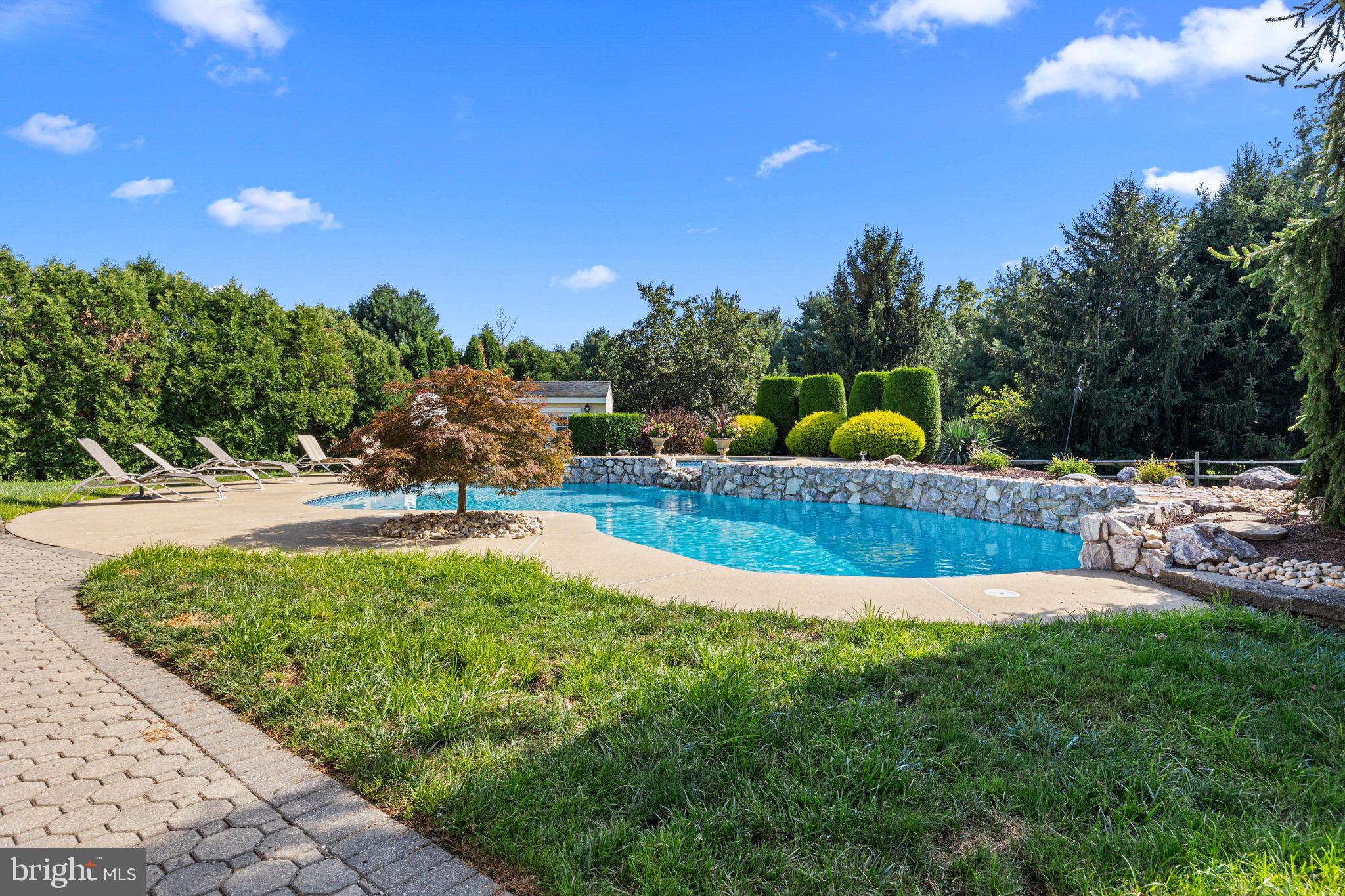 HILLS AT NORTHAMPT - Residential