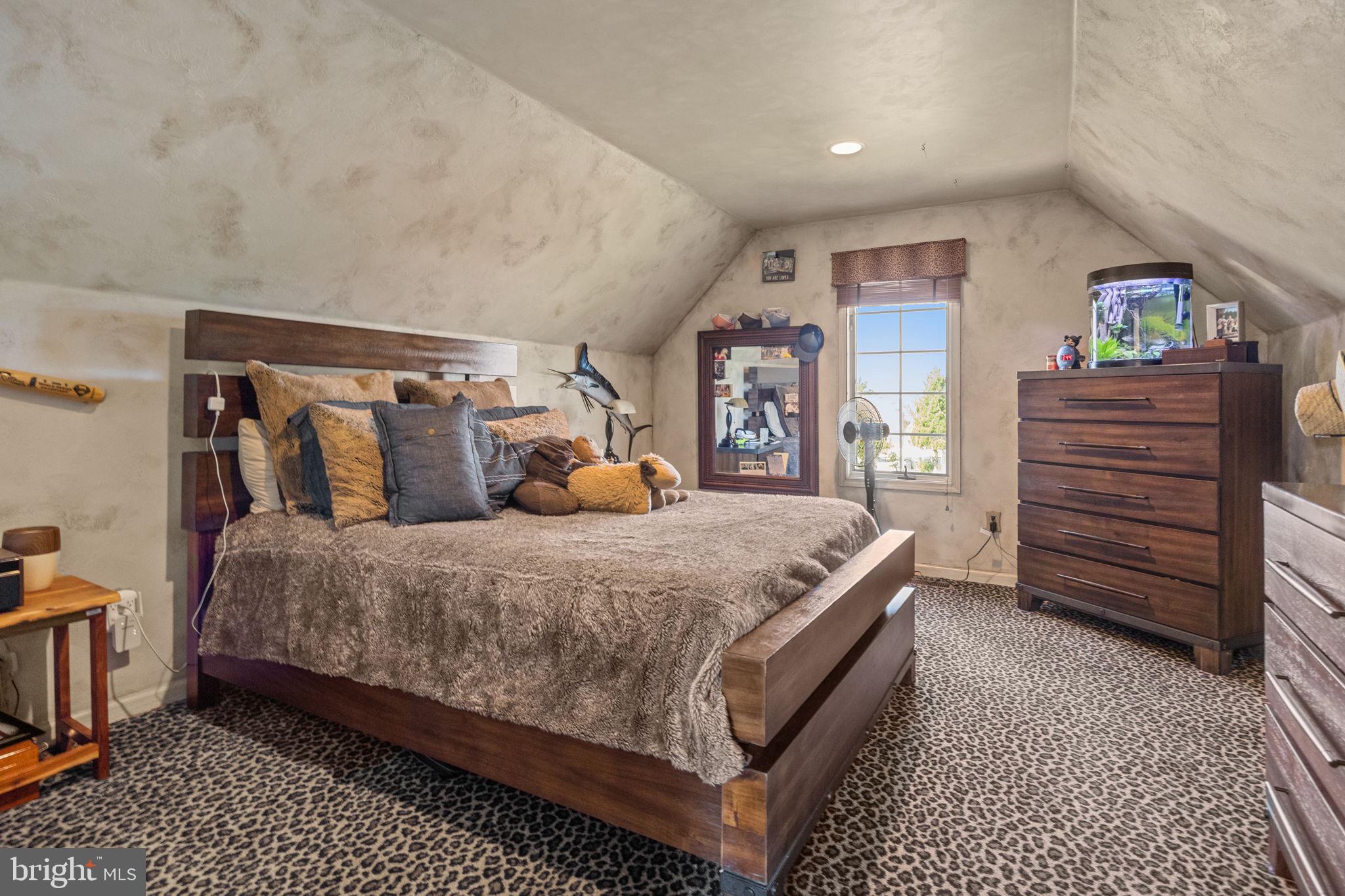 HILLS AT NORTHAMPT - Residential