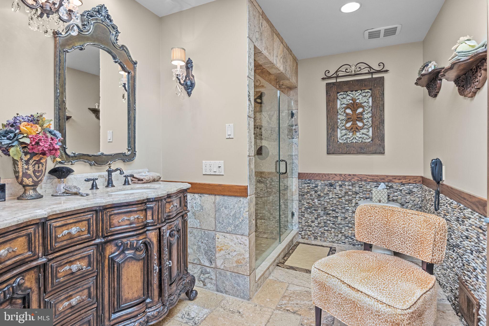 HILLS AT NORTHAMPT - Residential