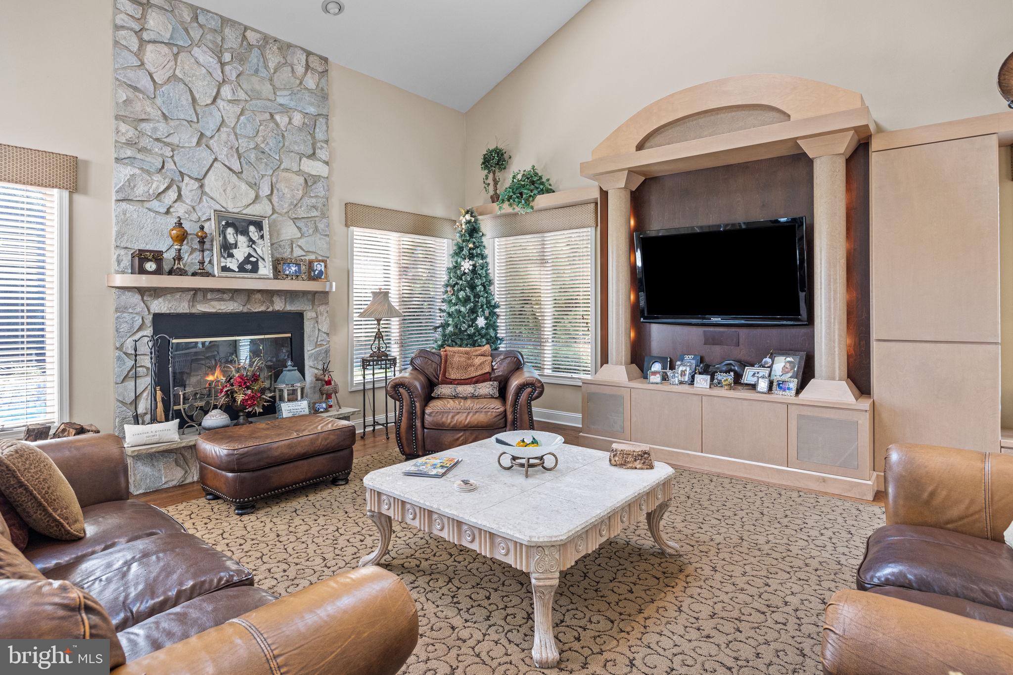 HILLS AT NORTHAMPT - Residential