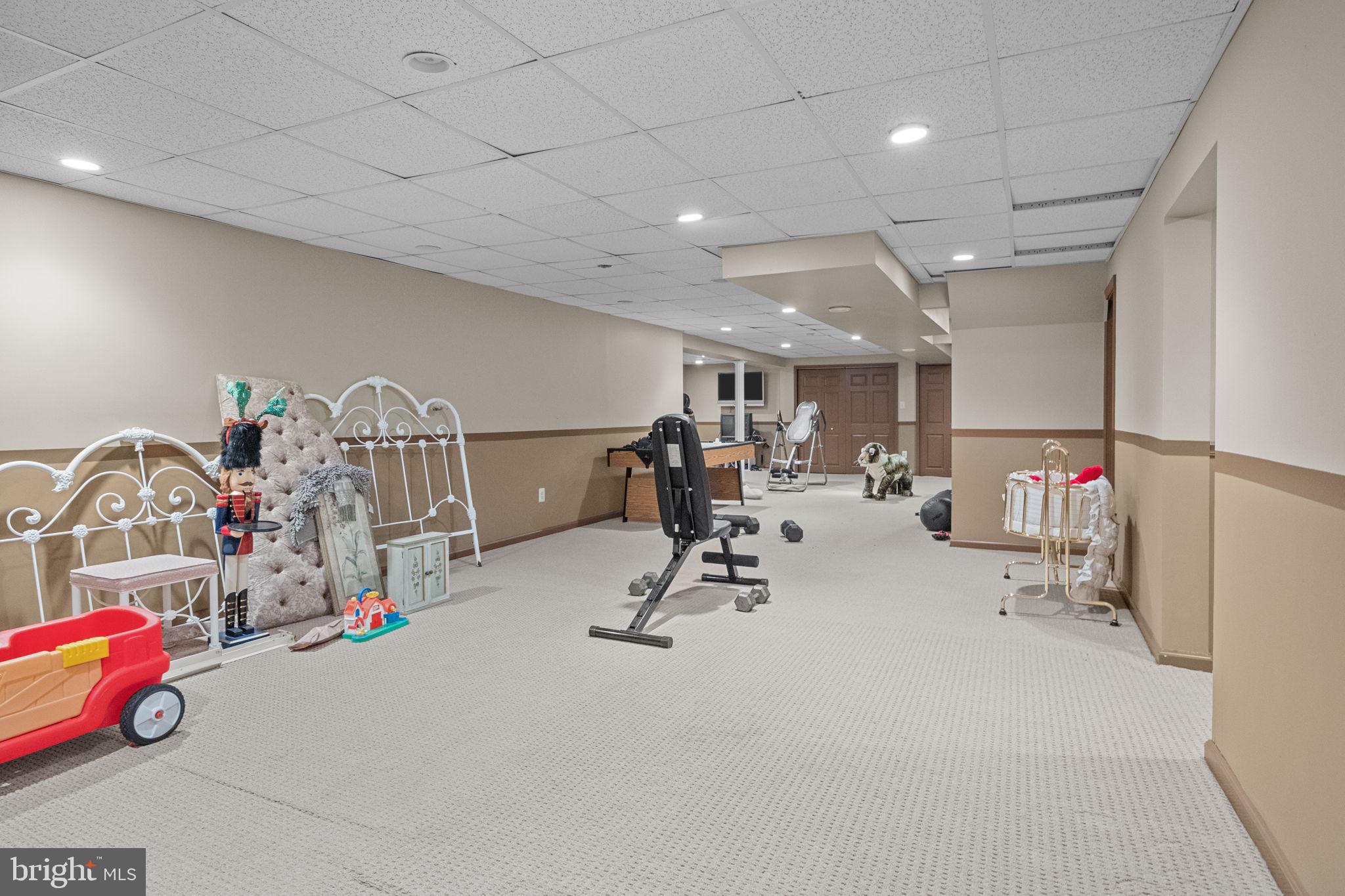 HILLS AT NORTHAMPT - Residential