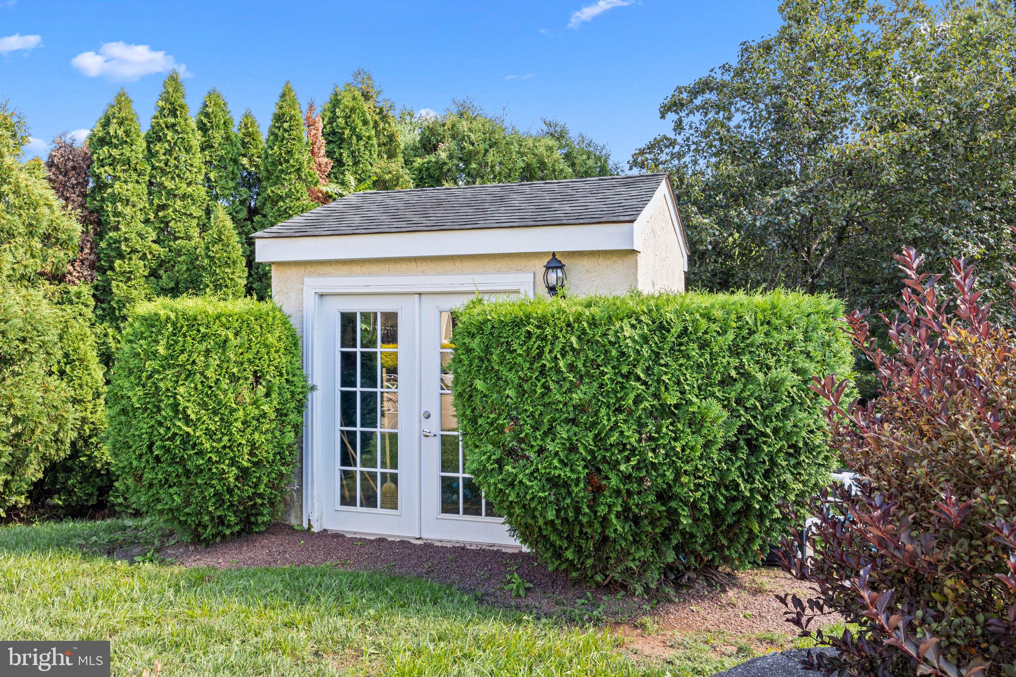 HILLS AT NORTHAMPT - Residential