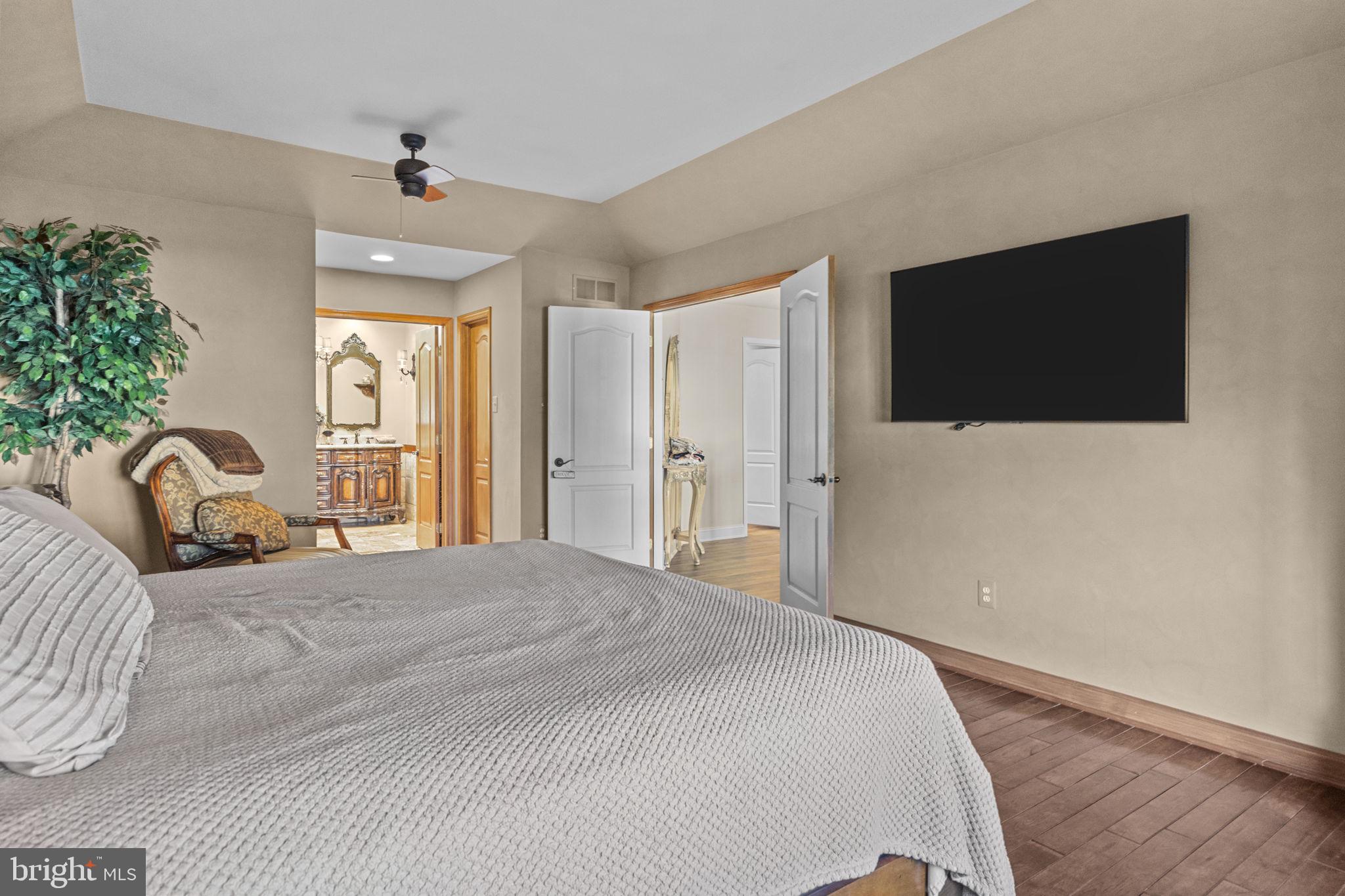 HILLS AT NORTHAMPT - Residential