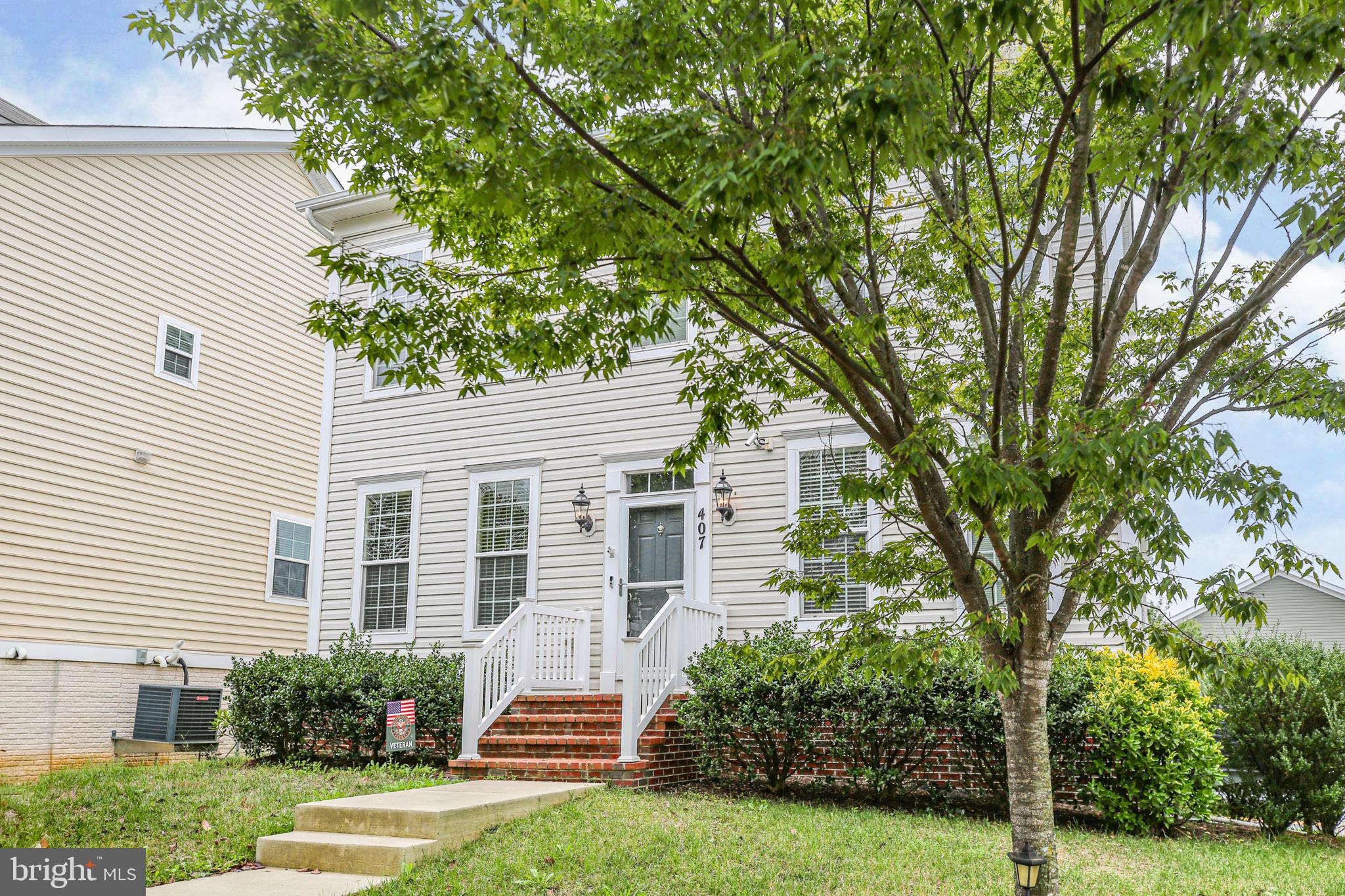 407 APRICOT STREET