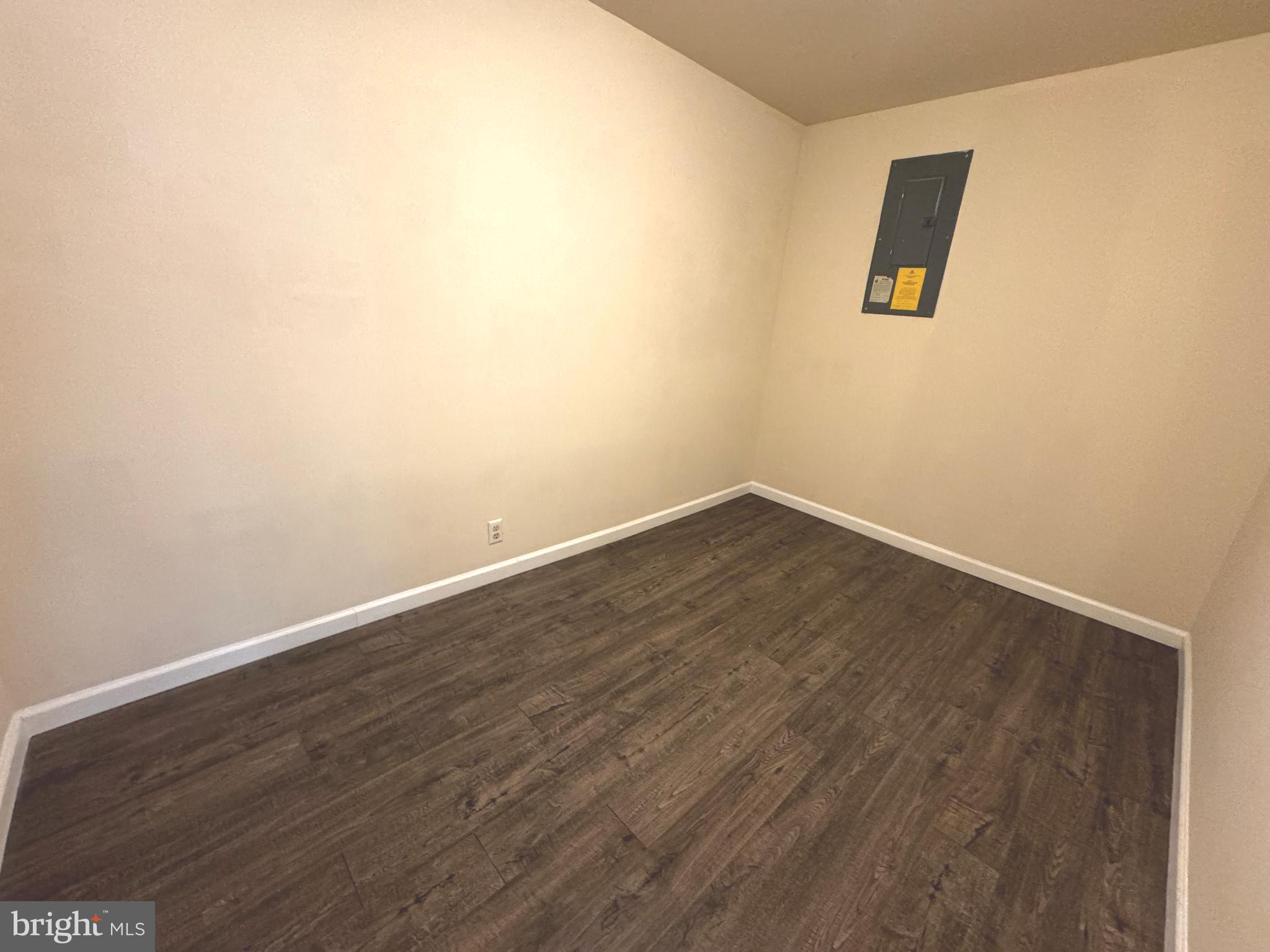 MISSION HILLS - Residential