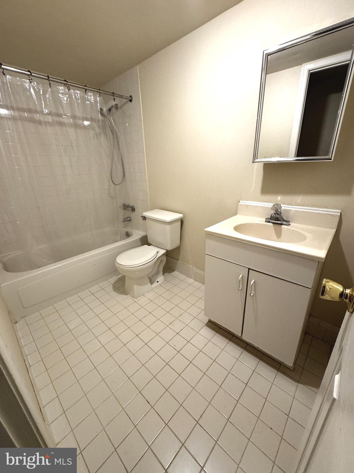 MISSION HILLS - Residential