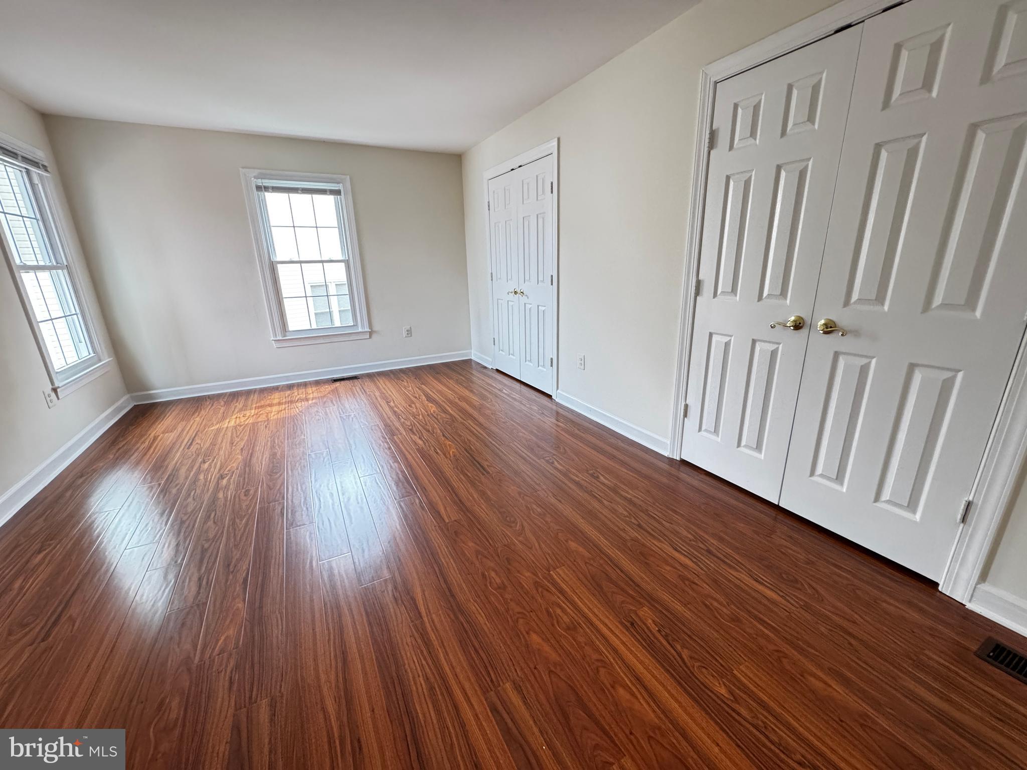 MISSION HILLS - Residential