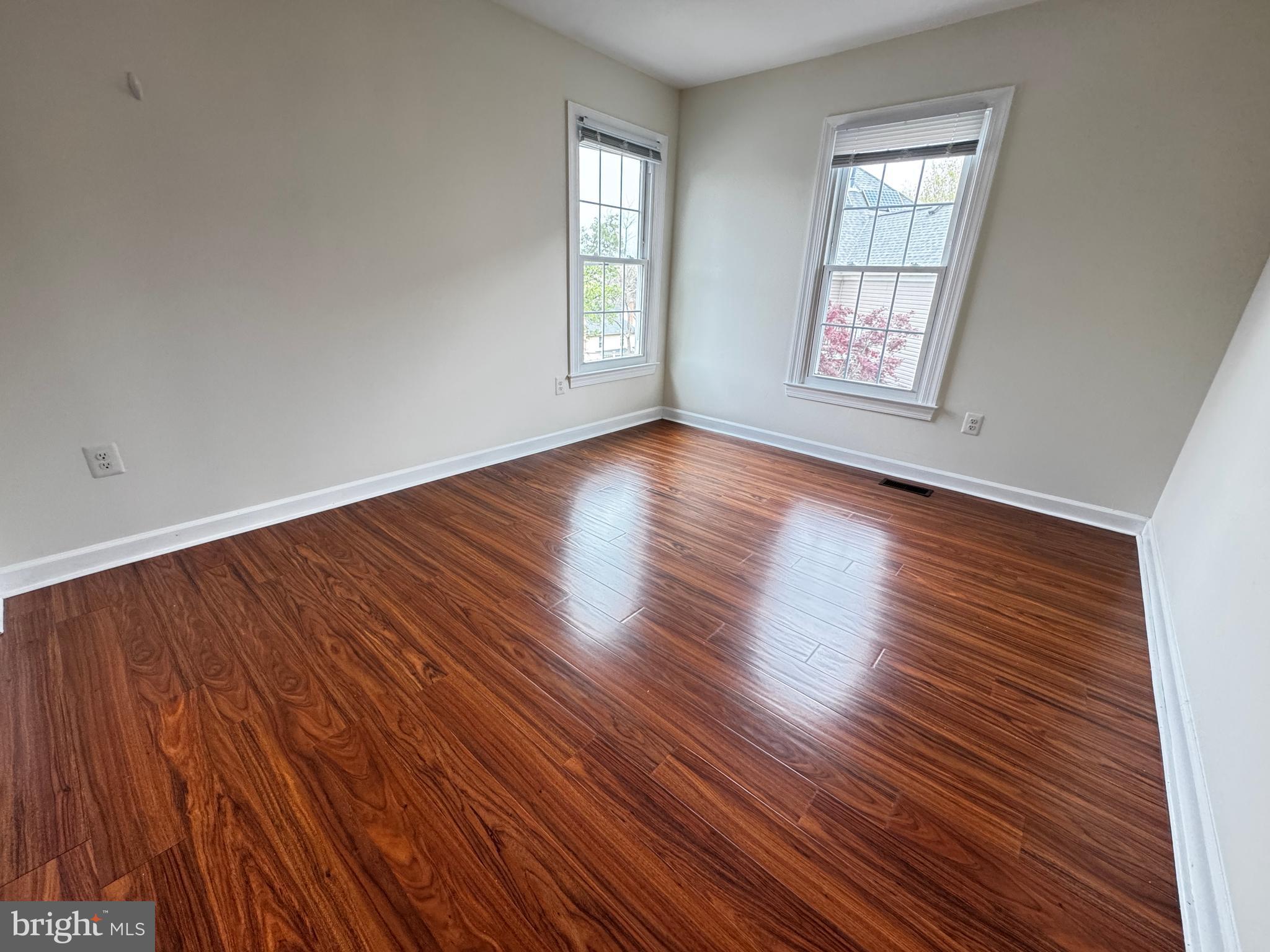 MISSION HILLS - Residential