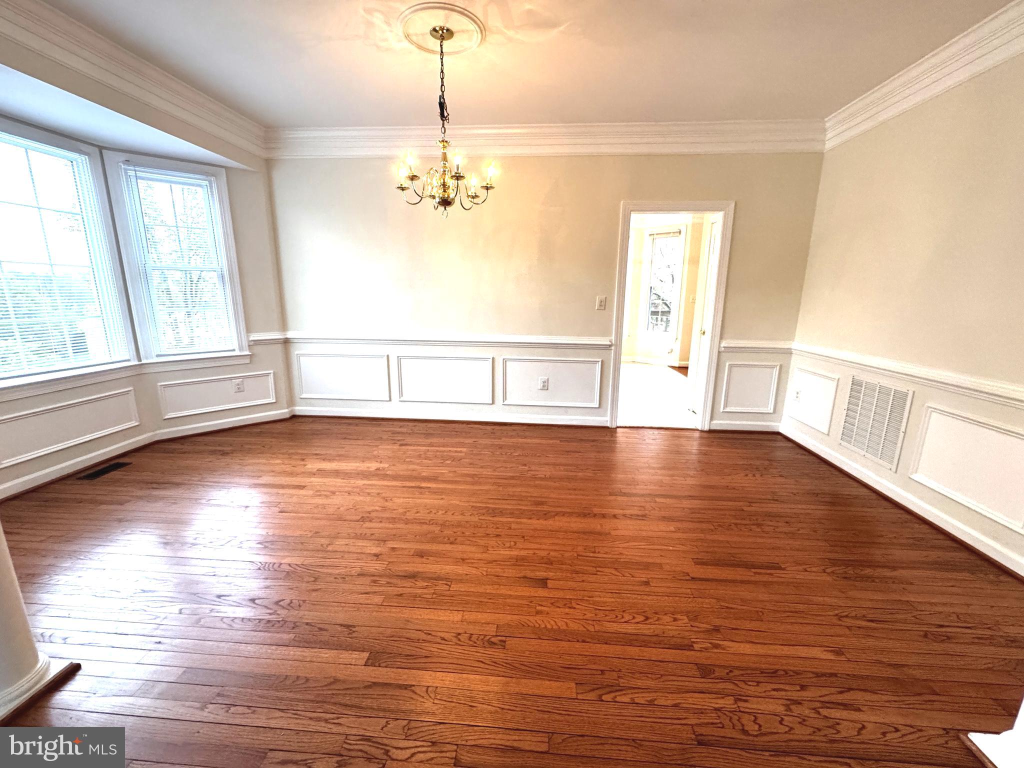 MISSION HILLS - Residential