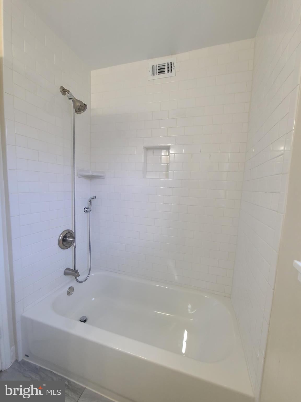 FAIRLINGTON - Residential Lease