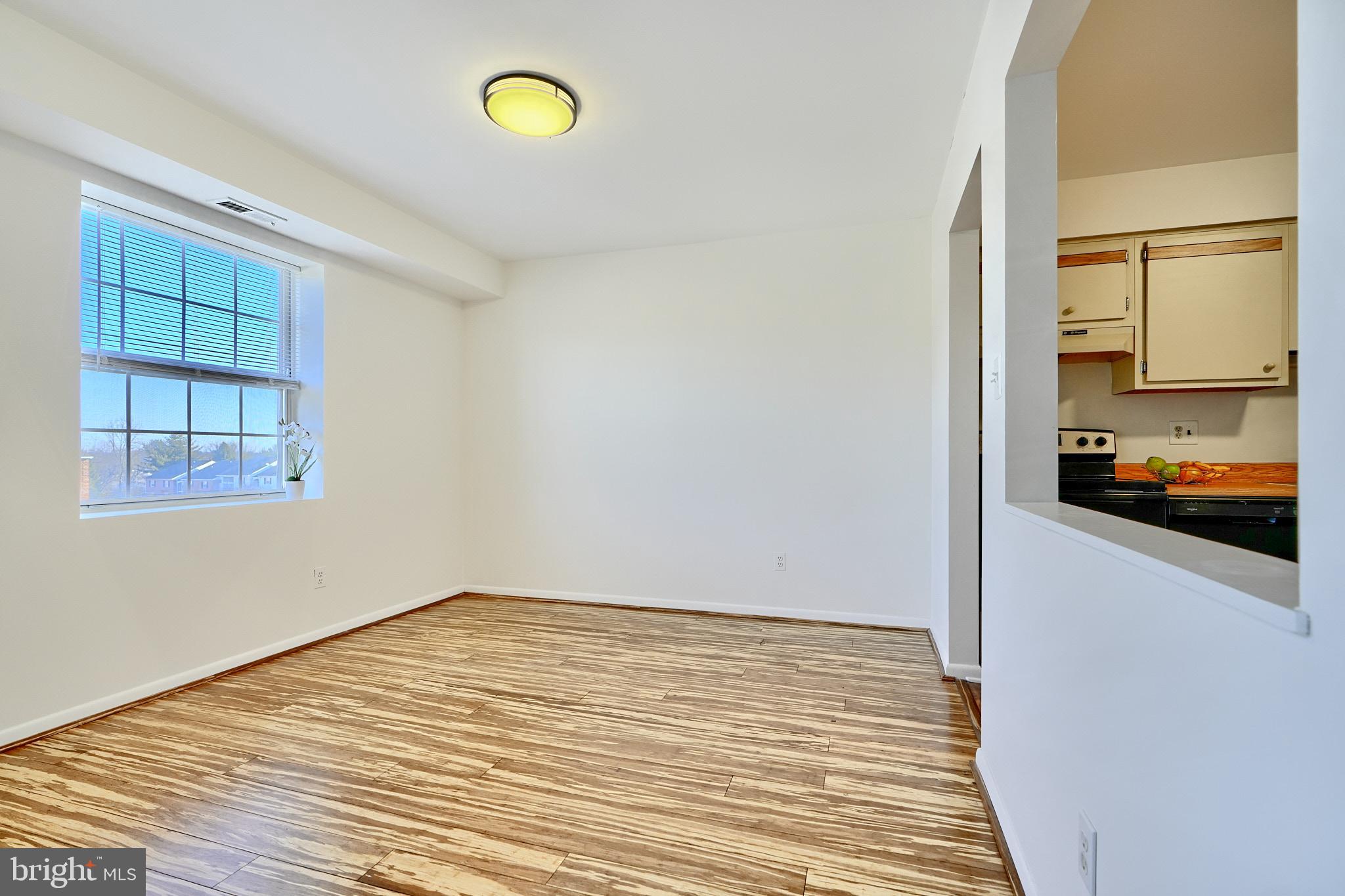 HOLLY HALL - Residential