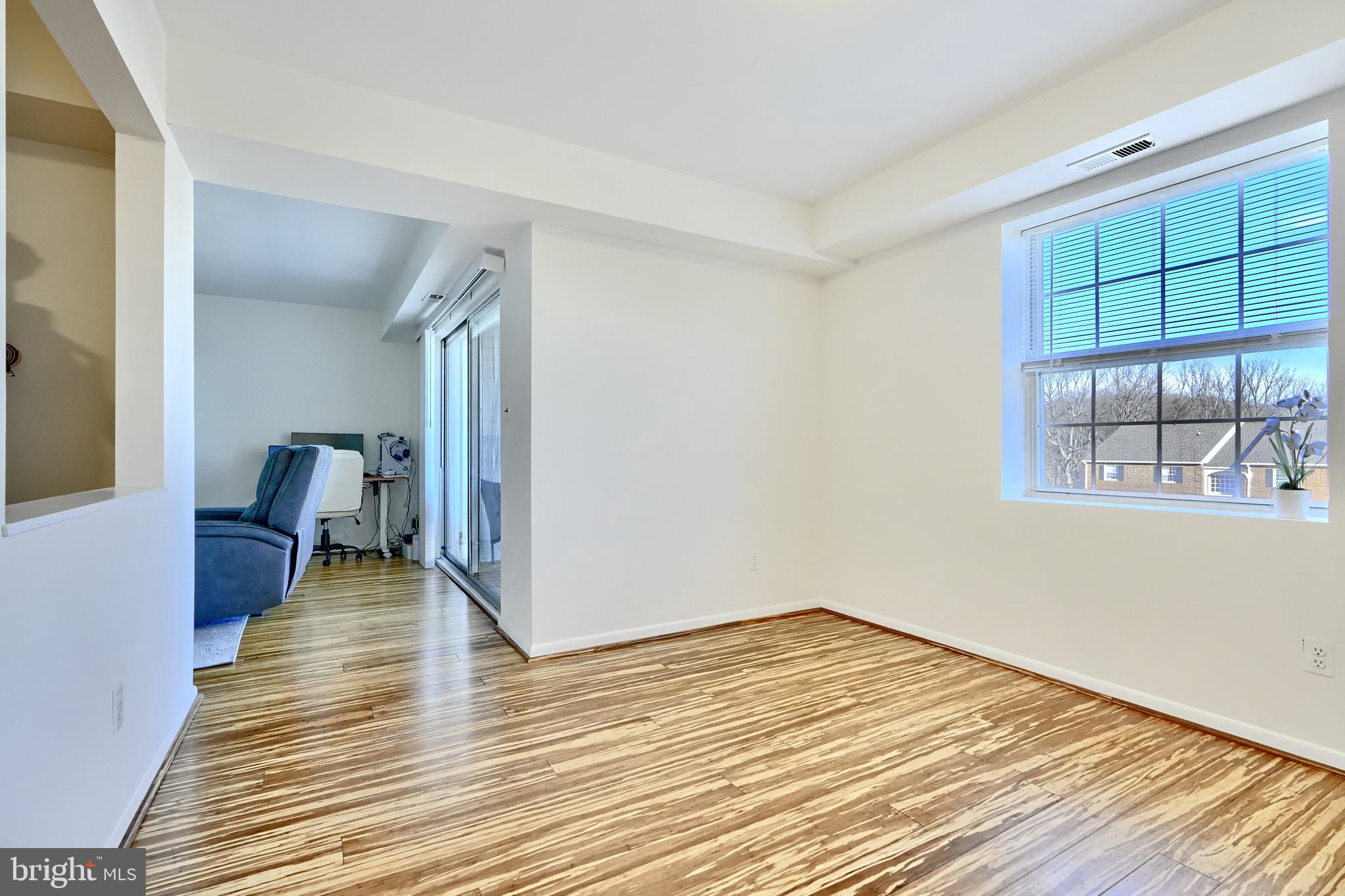 HOLLY HALL - Residential